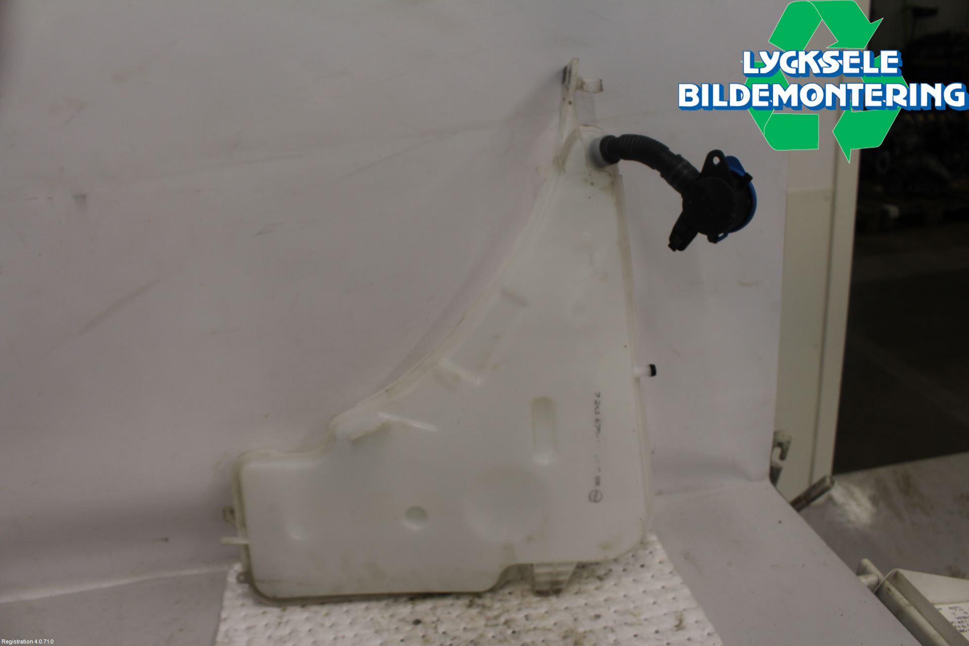 BMW 3 F30/F31/F80 12-19 Spolartank Vindruta-Strål