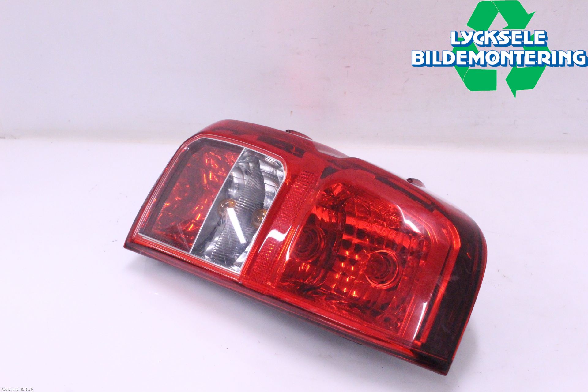 Toyota HILUX 16- Bakljus Vänster