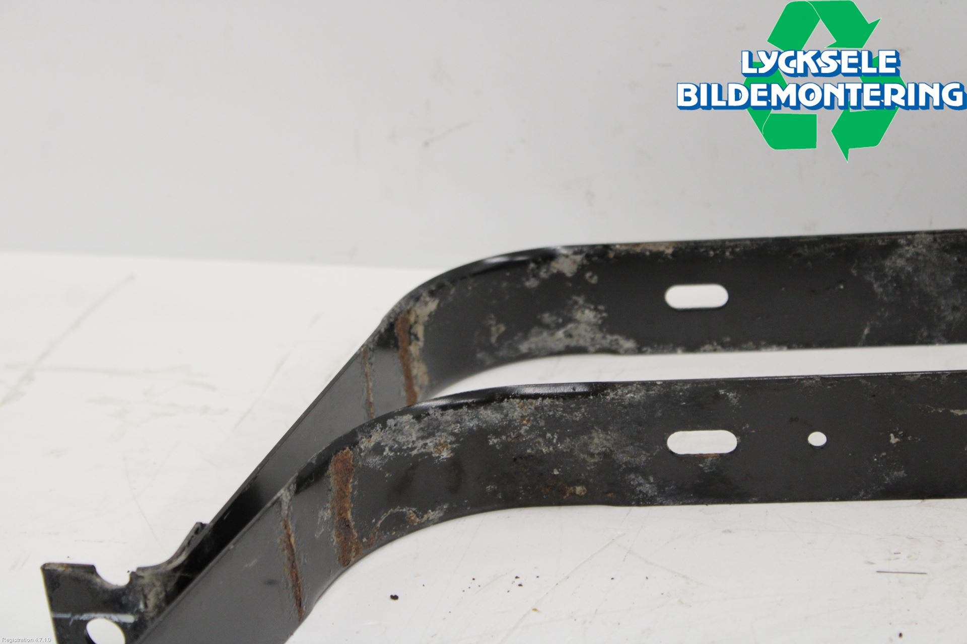 Volkswagen VW T-ROC 18- Bränsletanksband