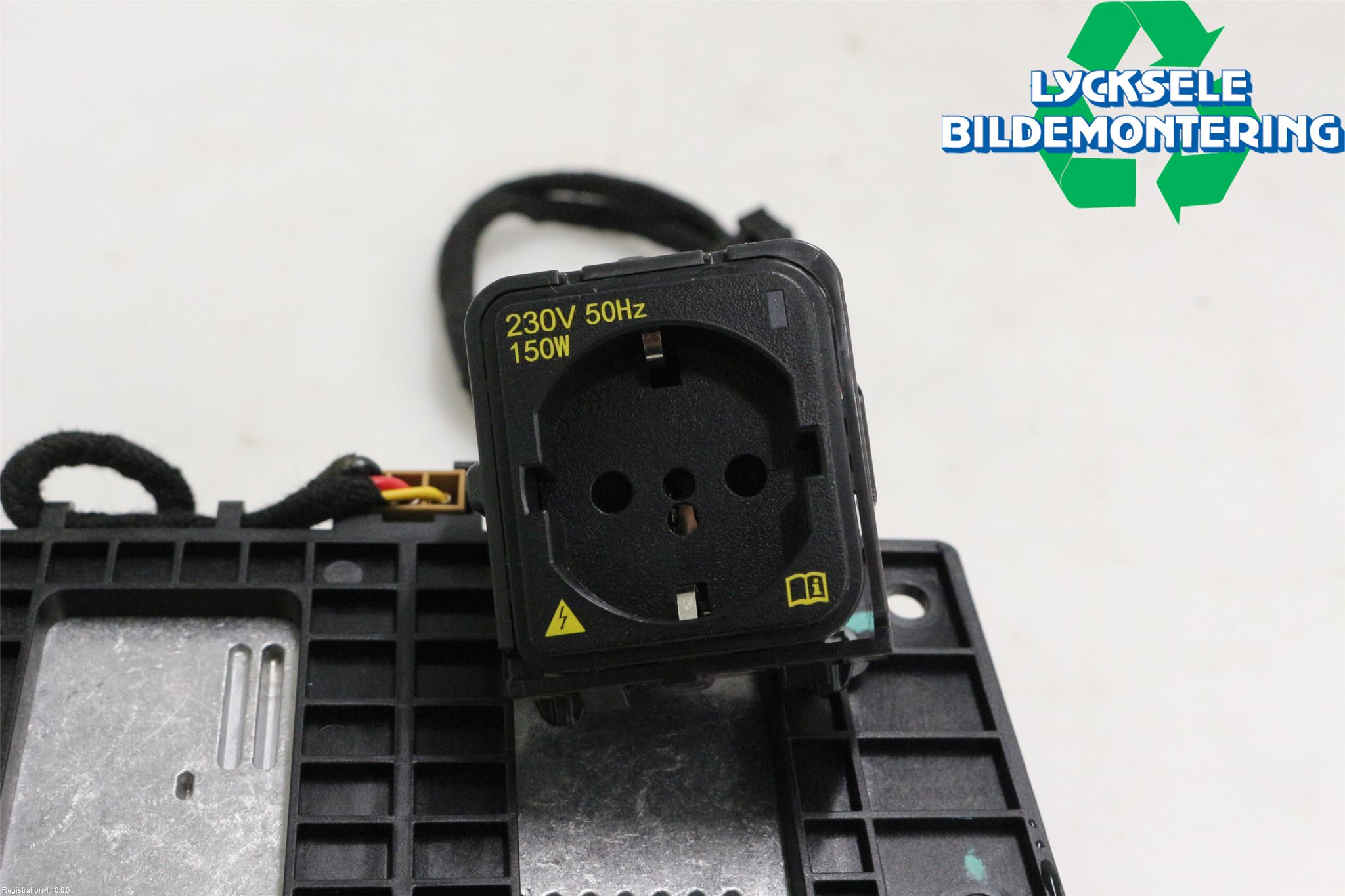 Skoda ENYAQ iV 21- Inverter 12 -> 220 V