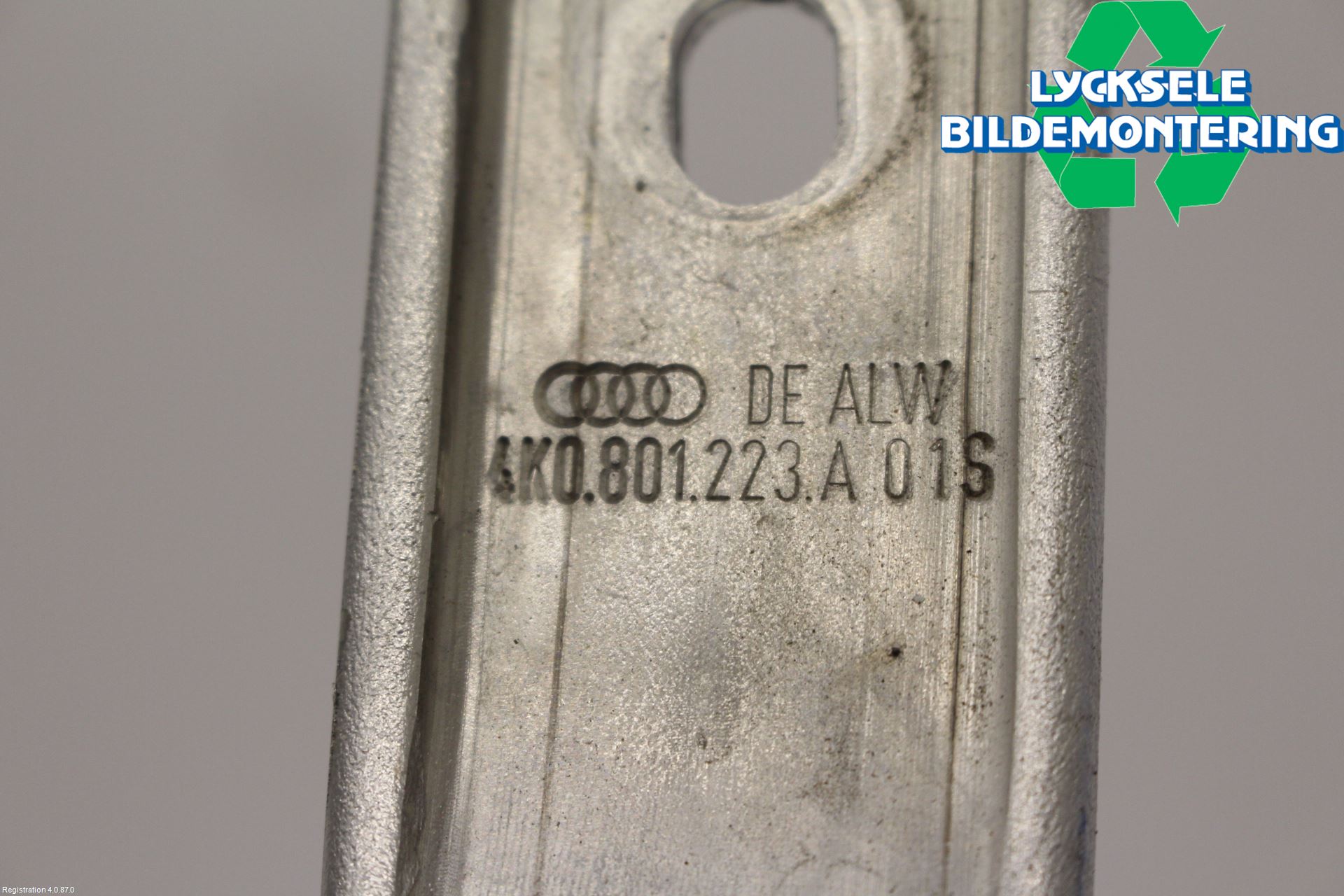 Audi A6 F2/C8 19- Fjäderbensstag