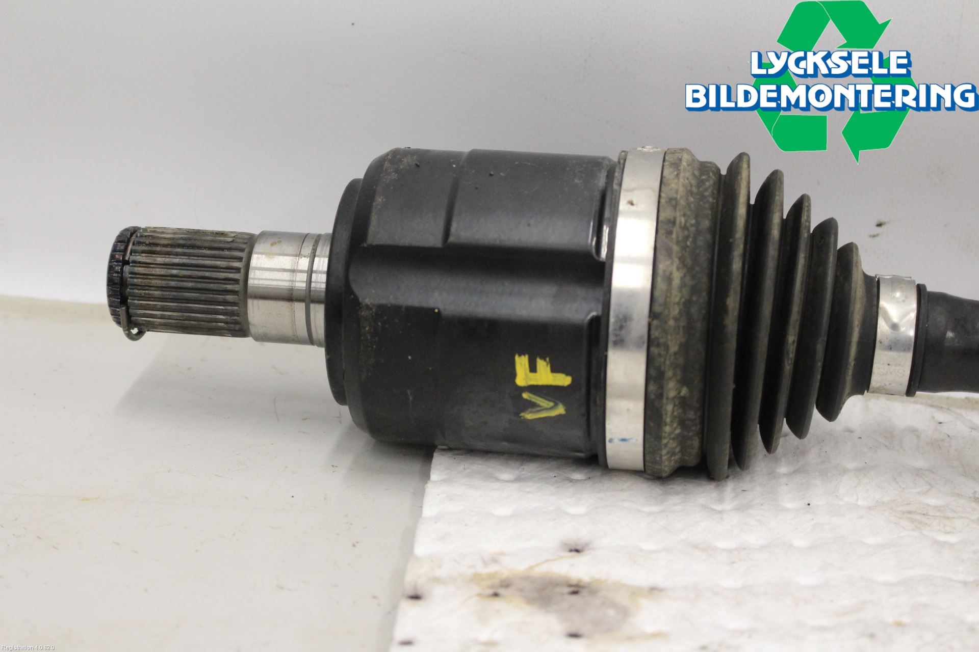 Kia SPORTAGE (QL) 16-21 Drivaxel Fram Vänster
