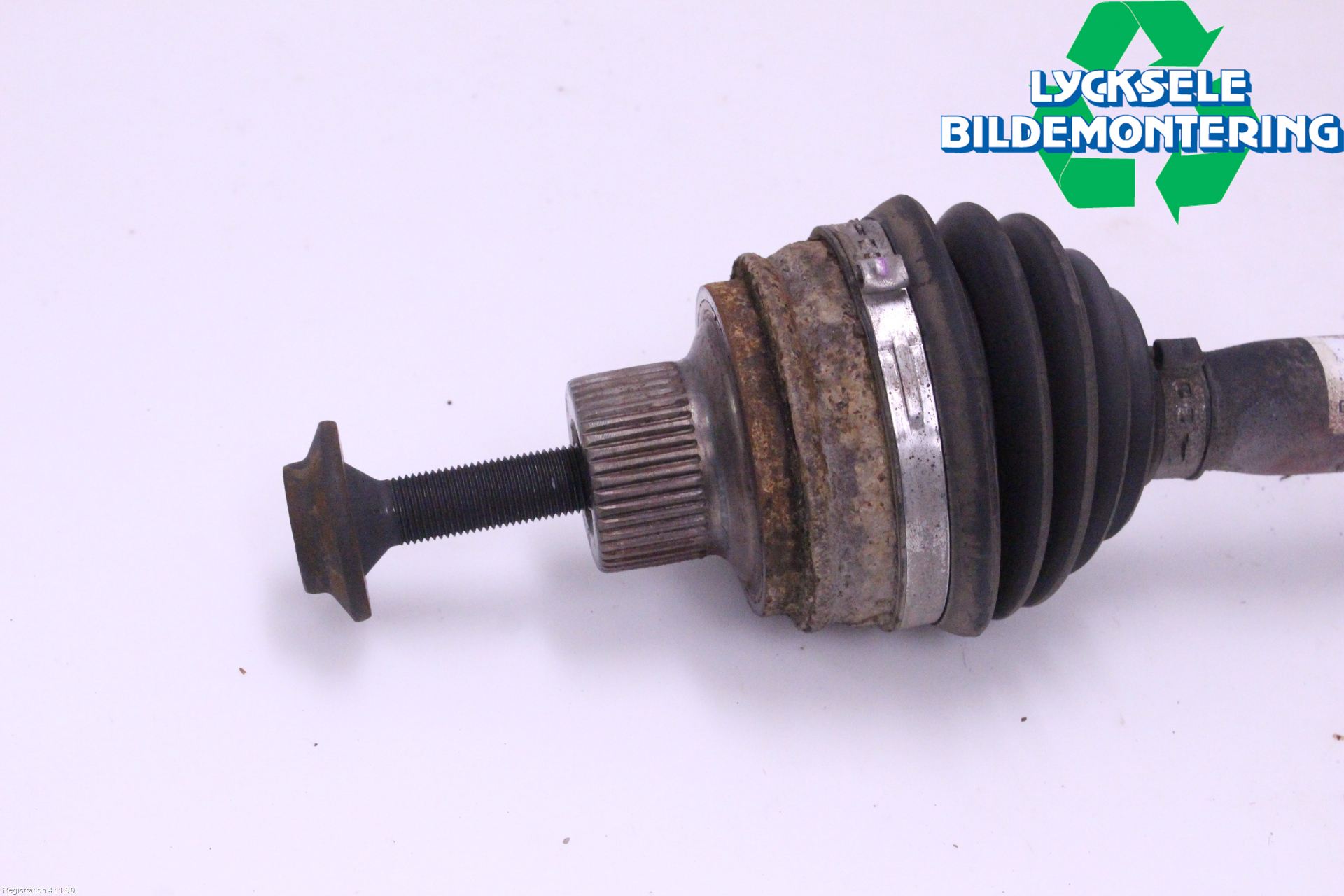 Audi A4/S4 08-11 Drivaxel Fram Vänster