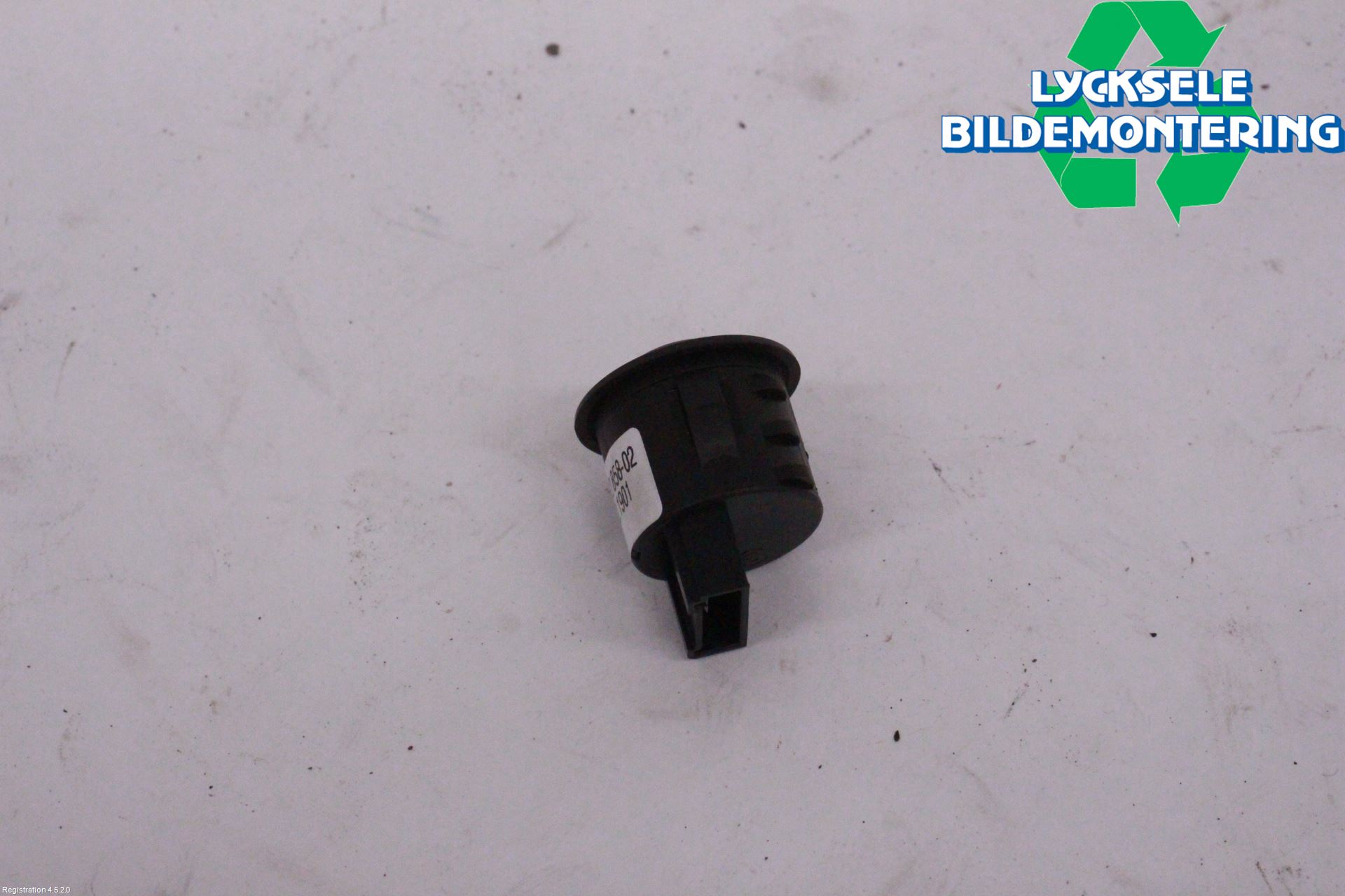 BMW X7 G07 19- Strömställare Dragkrok