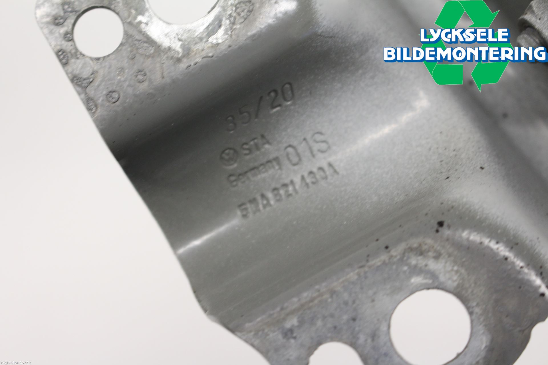 Volkswagen VW TIGUAN 16-24 Skärmfäste Fram Hö