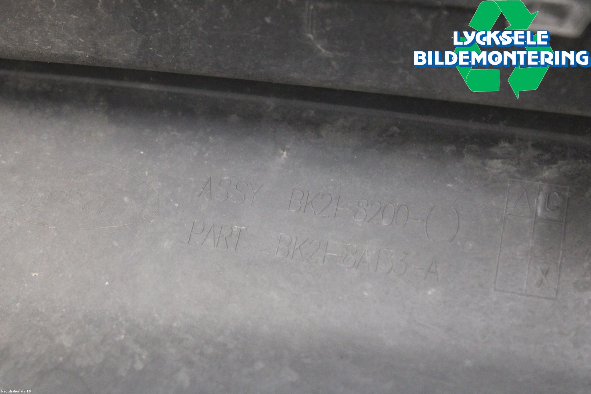 Ford TRANSIT/TOURNEO CUSTOM 13-24 Grill Komp