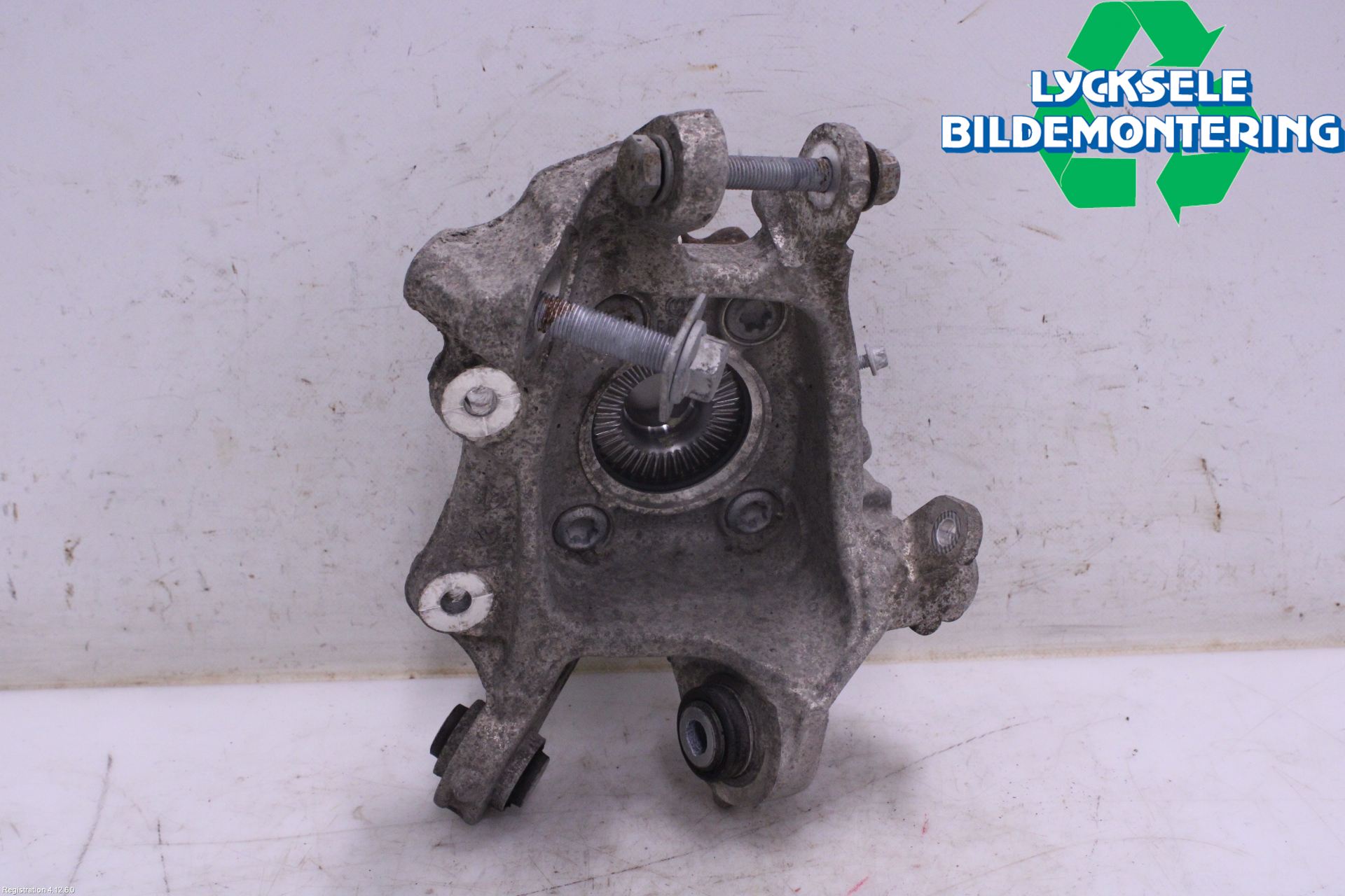 BMW 3 G20/G21/G80/G81 19- Hjullagerhus-Spindel Hö B