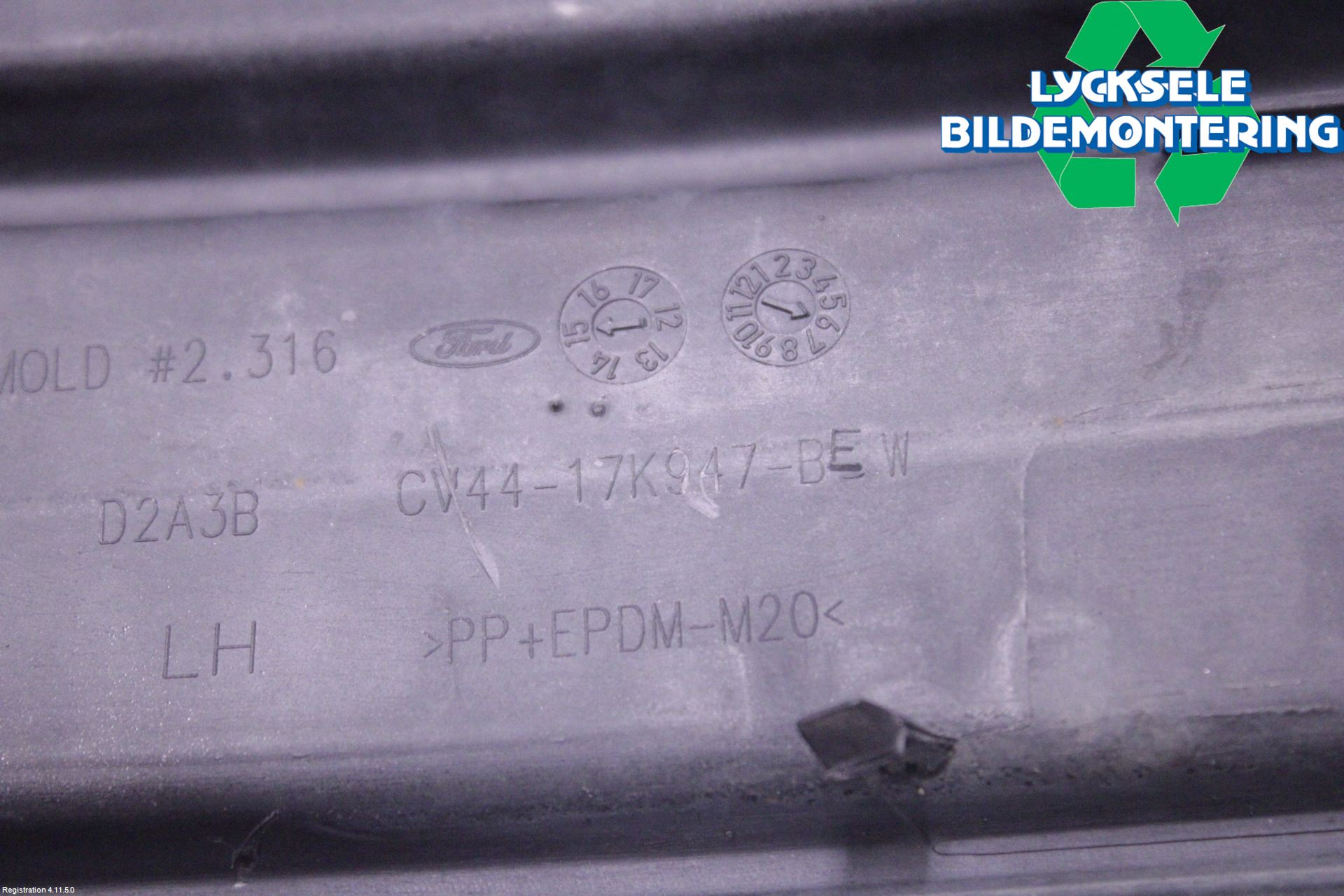 Ford KUGA 13-16 Grilldel Vänster