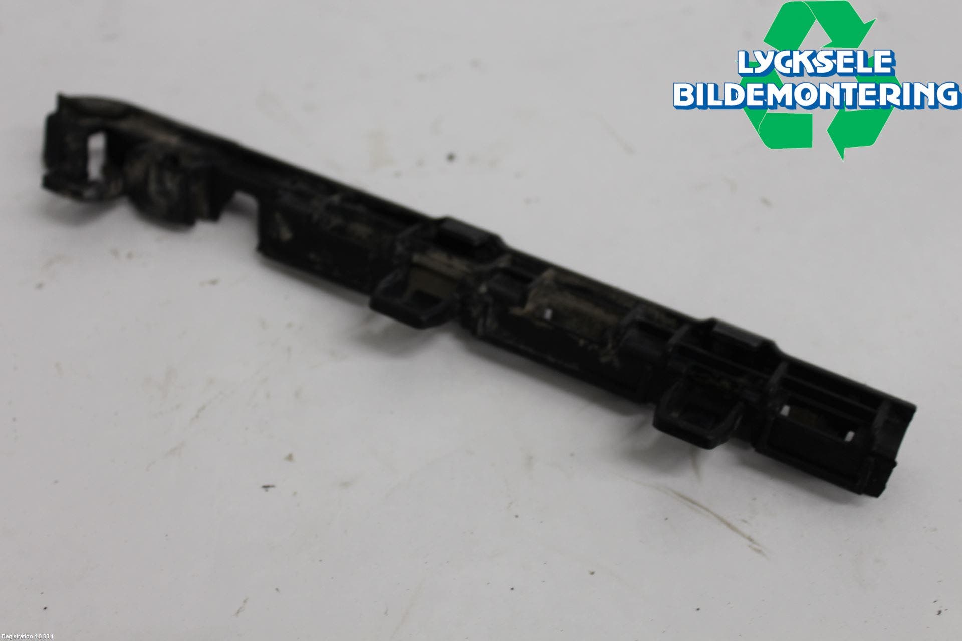 BMW 5 F10/F11/F18 09-17 Sidokjol Vä