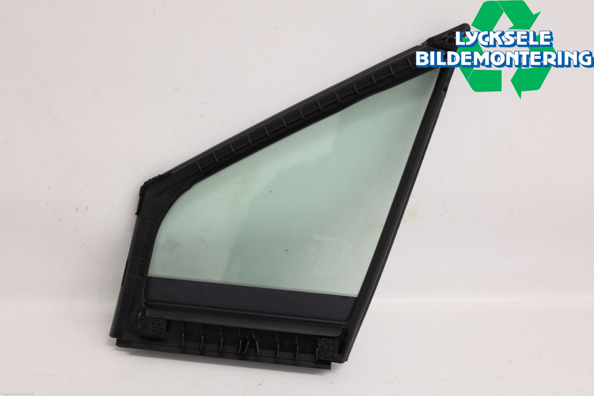 Subaru OUTBACK 21- Dörruta Fram Lilla Hö