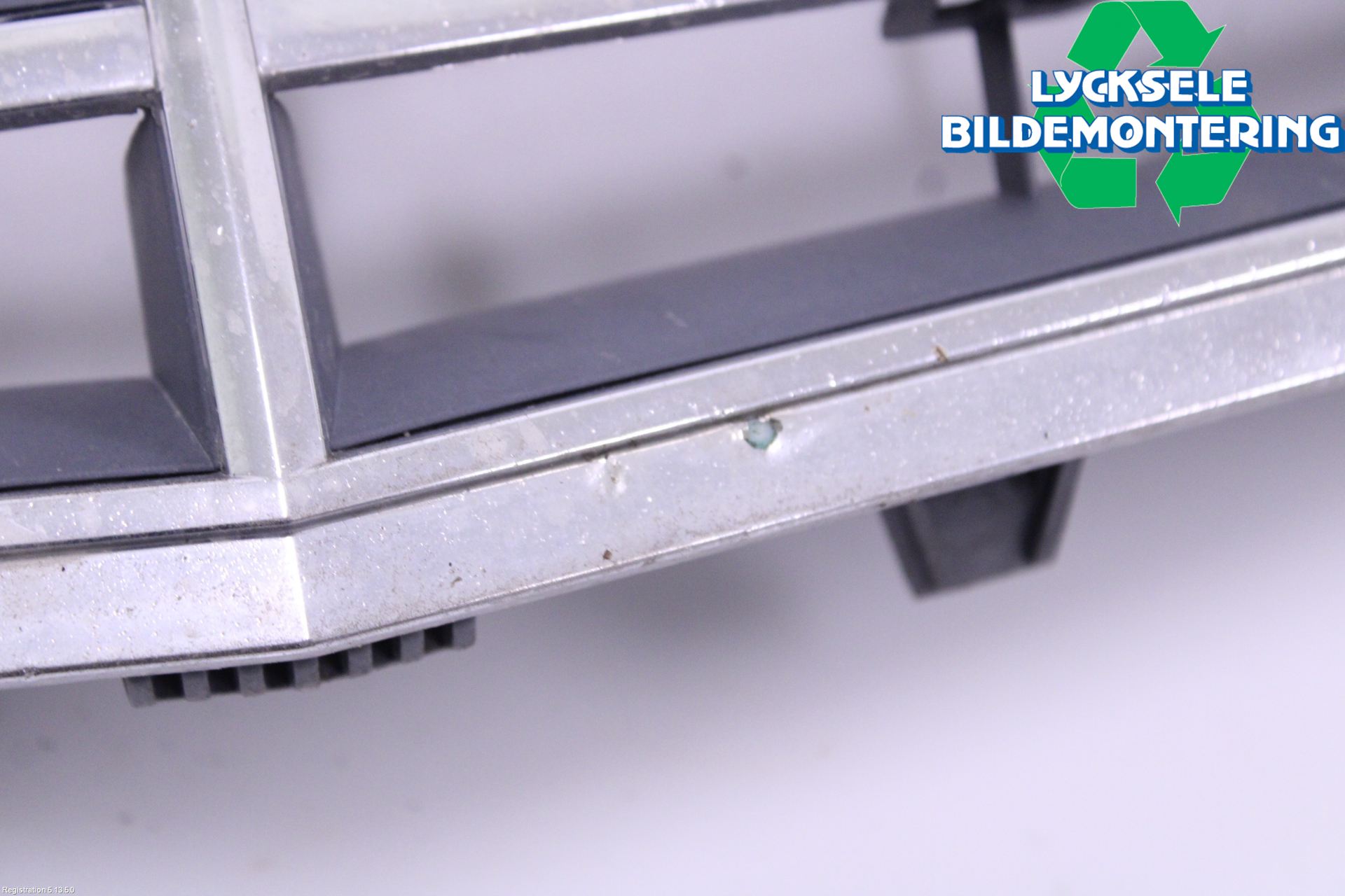 Mercedes-Benz MB E-KLASS (W212) 09-16 Grill Komp