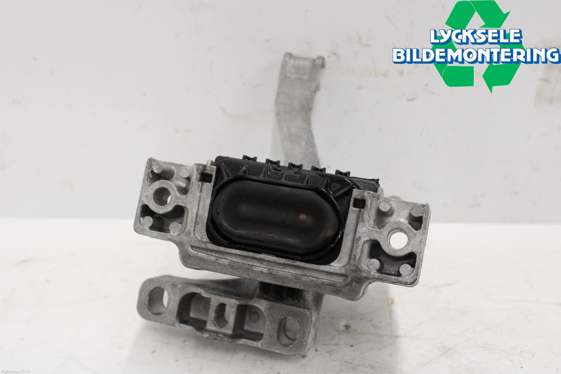 Volkswagen VW T-ROC 18- Motorfäste