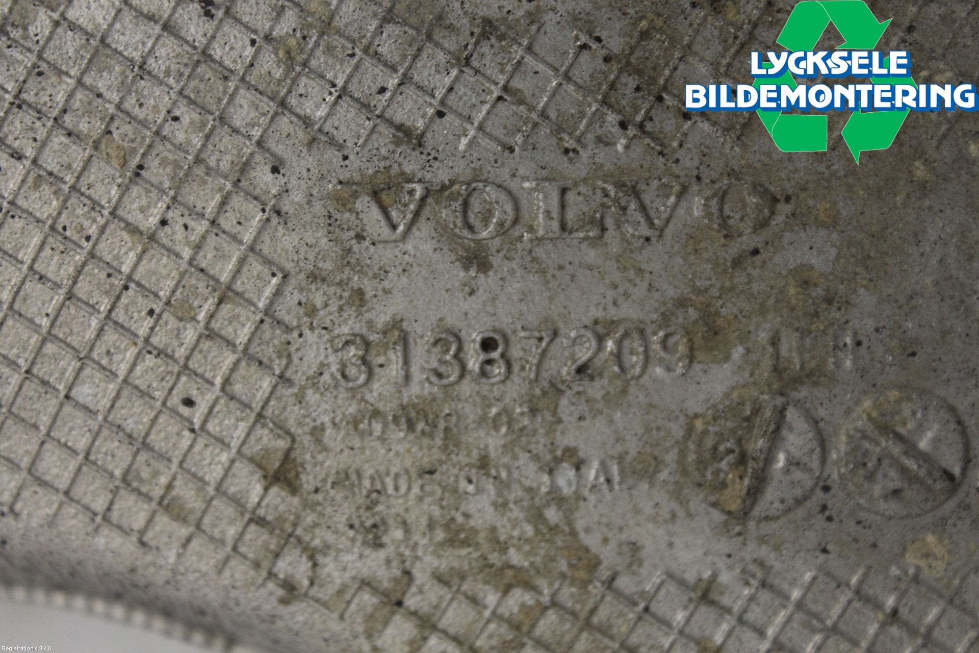 Volvo V90 17->> Bärarm Bak Vänster