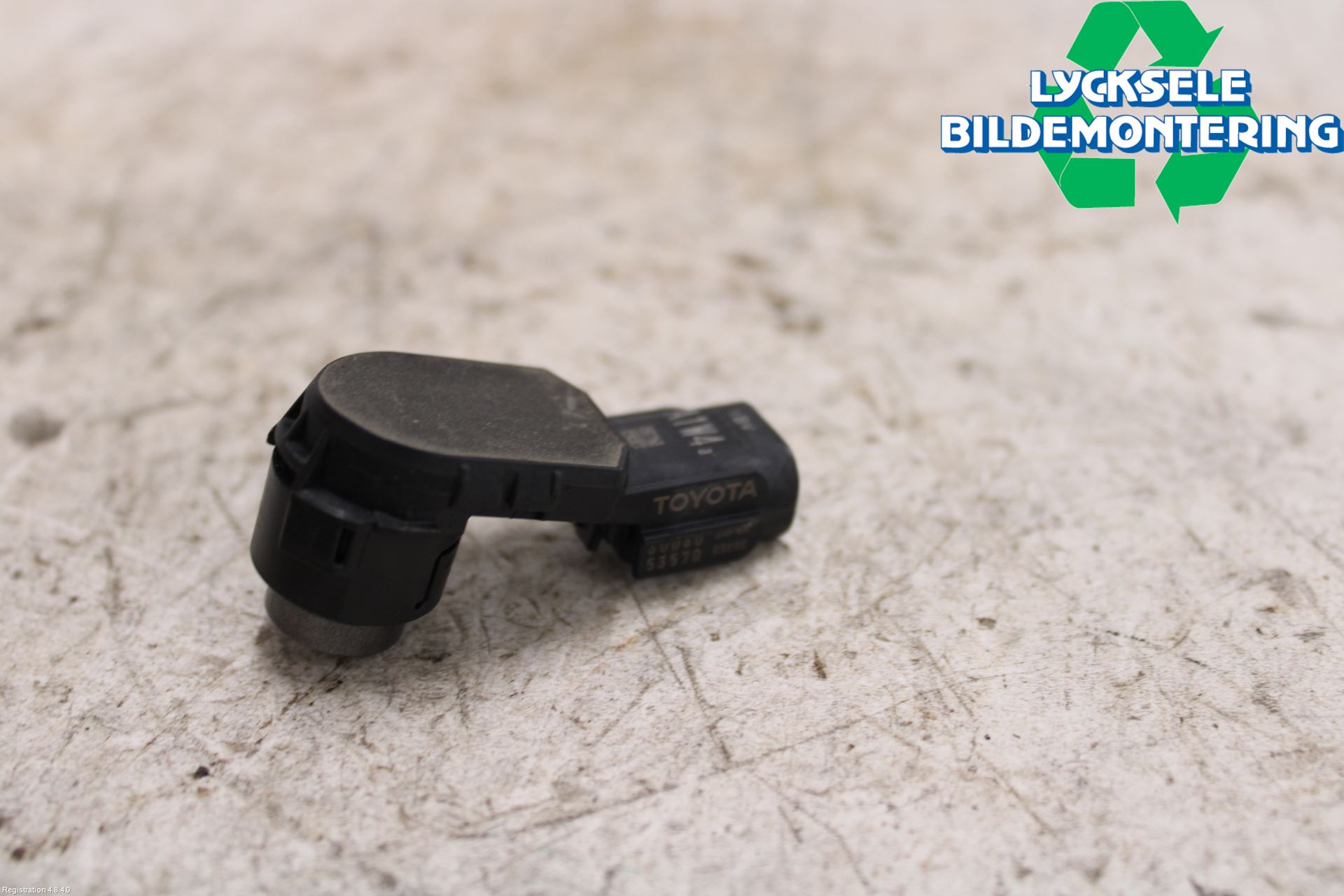 Toyota RAV4 19- Parkeringshjälp Frontsensor