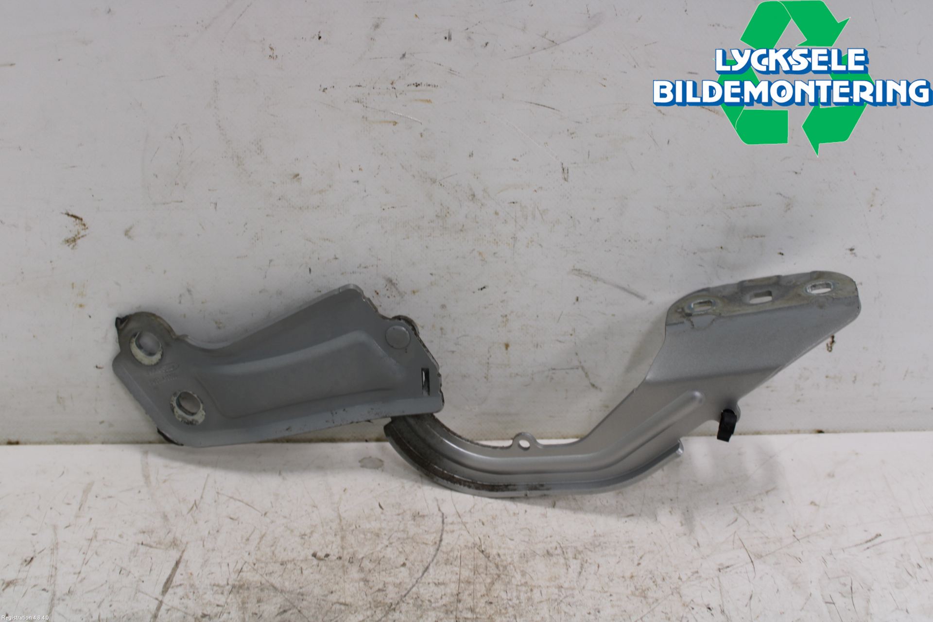 Ford FOCUS 15-18 Huvgångjärn