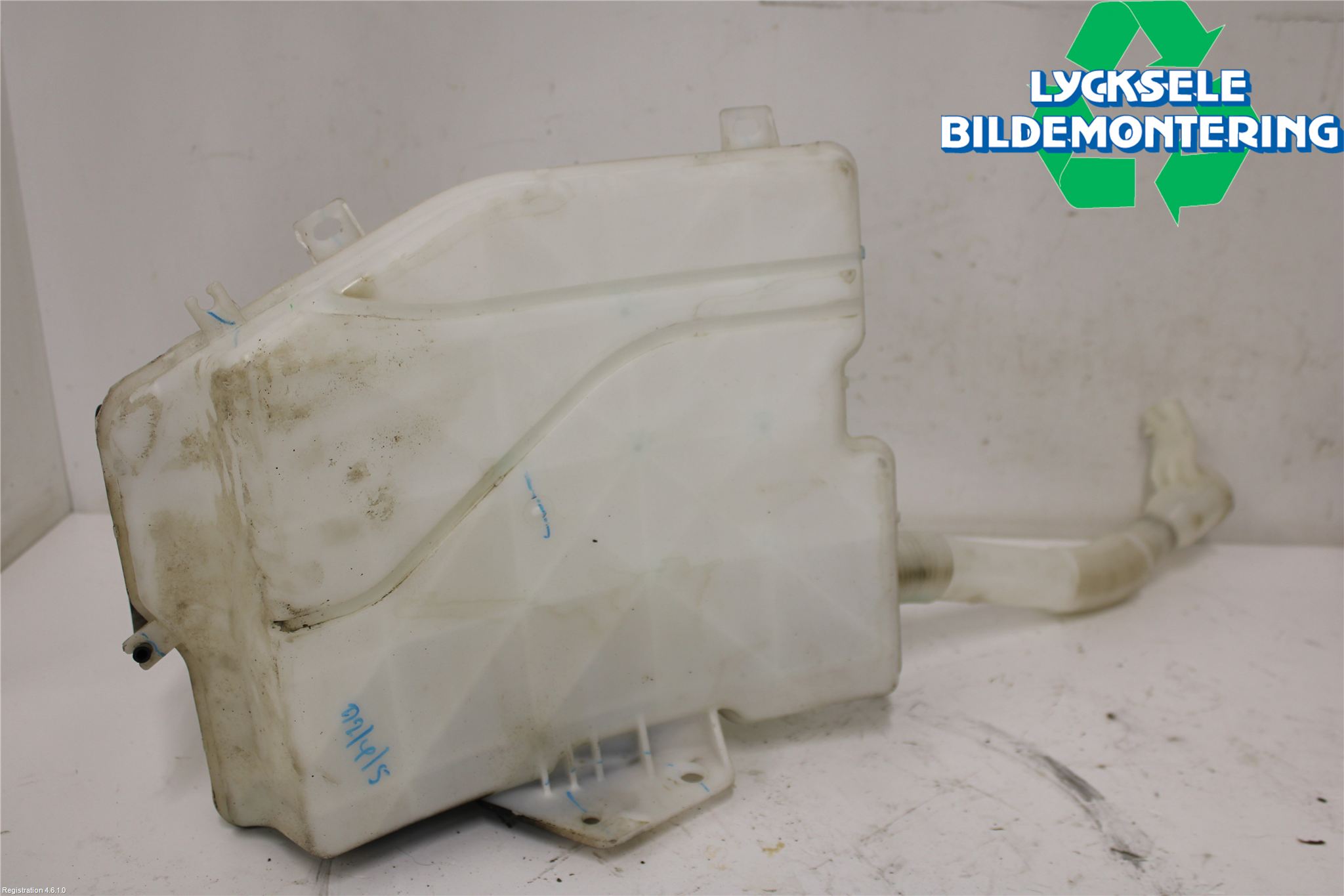 Fiat FULLBACK 16-19 Spolartank Vindruta-Strål