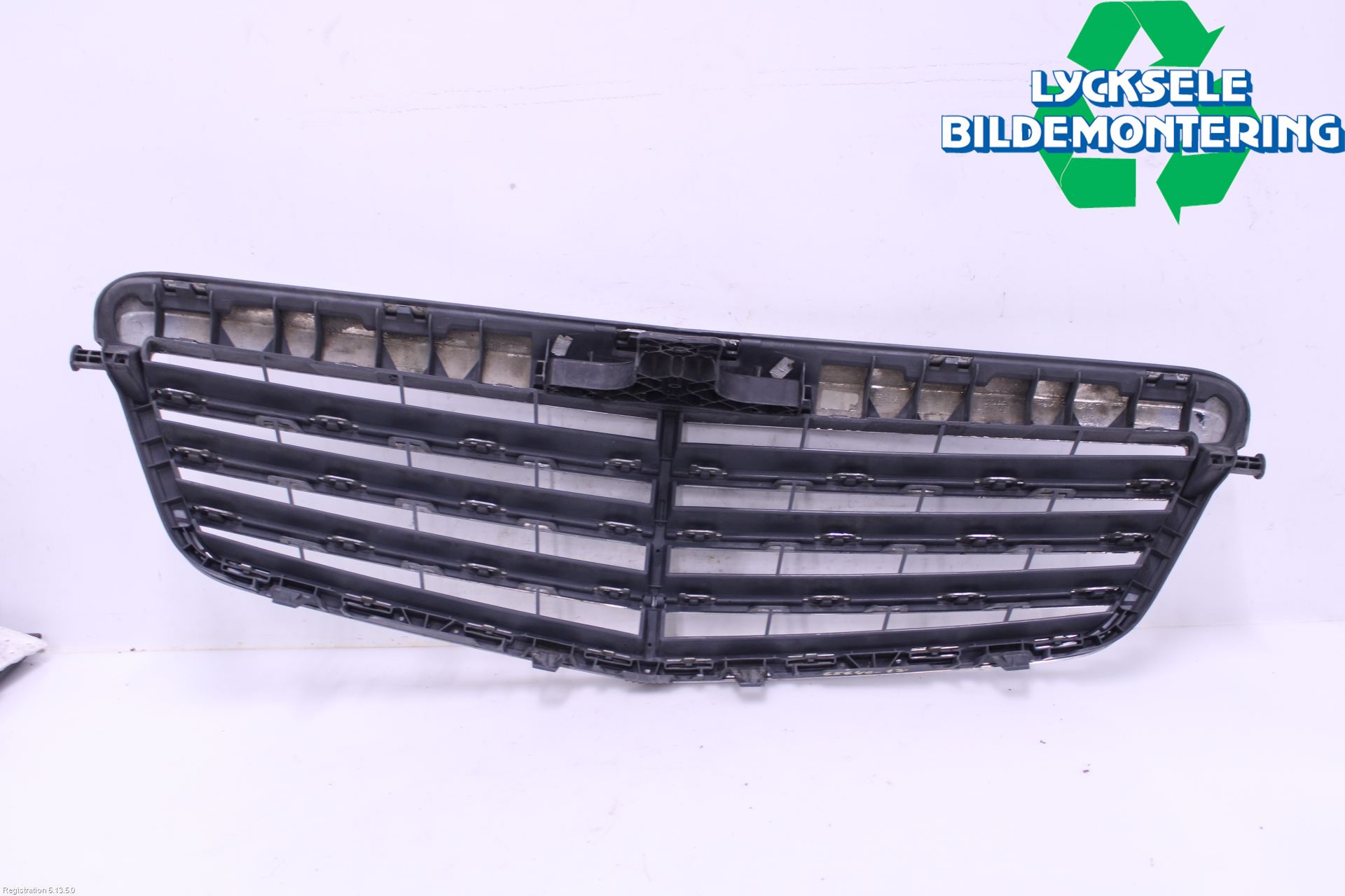 Mercedes-Benz MB E-KLASS (W212) 09-16 Grill Komp