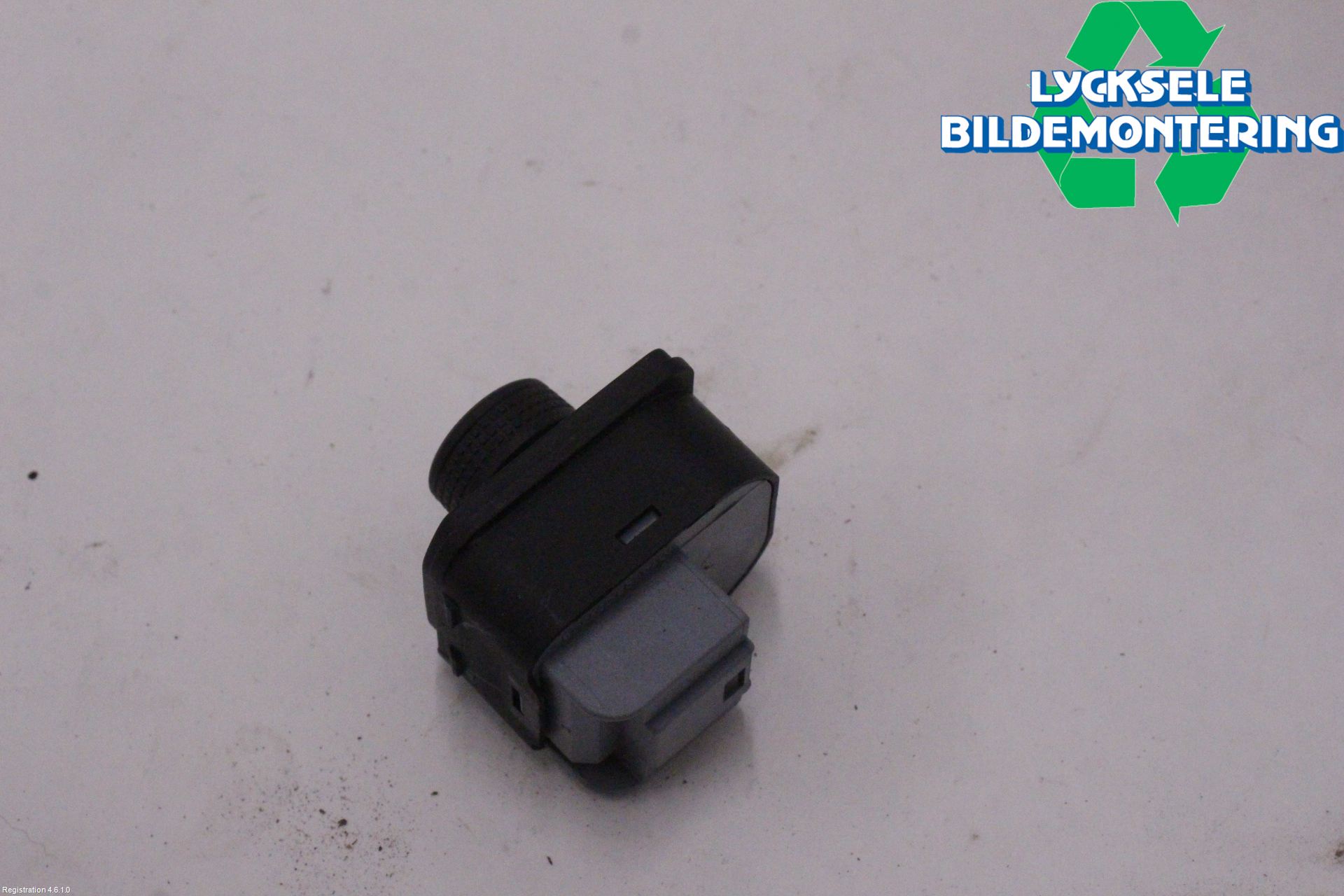 Seat TARRACO 19- Strömställare Spegel