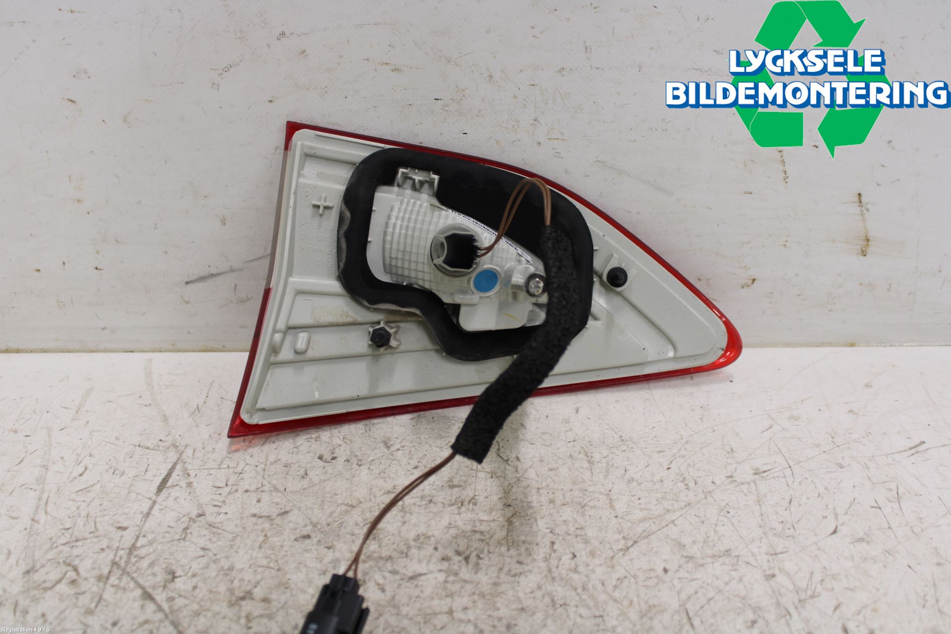 Ford KUGA 13-16 Bakljus Lucka Vä