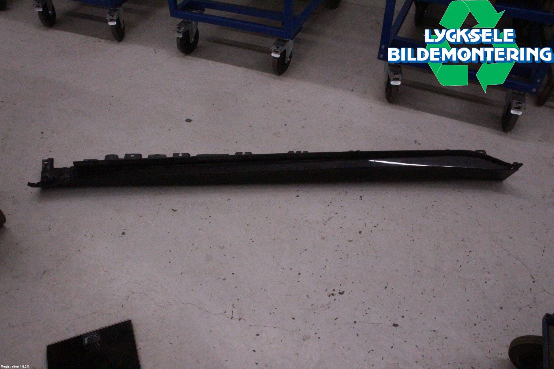 BMW X7 G07 19- Sidokjol Vä