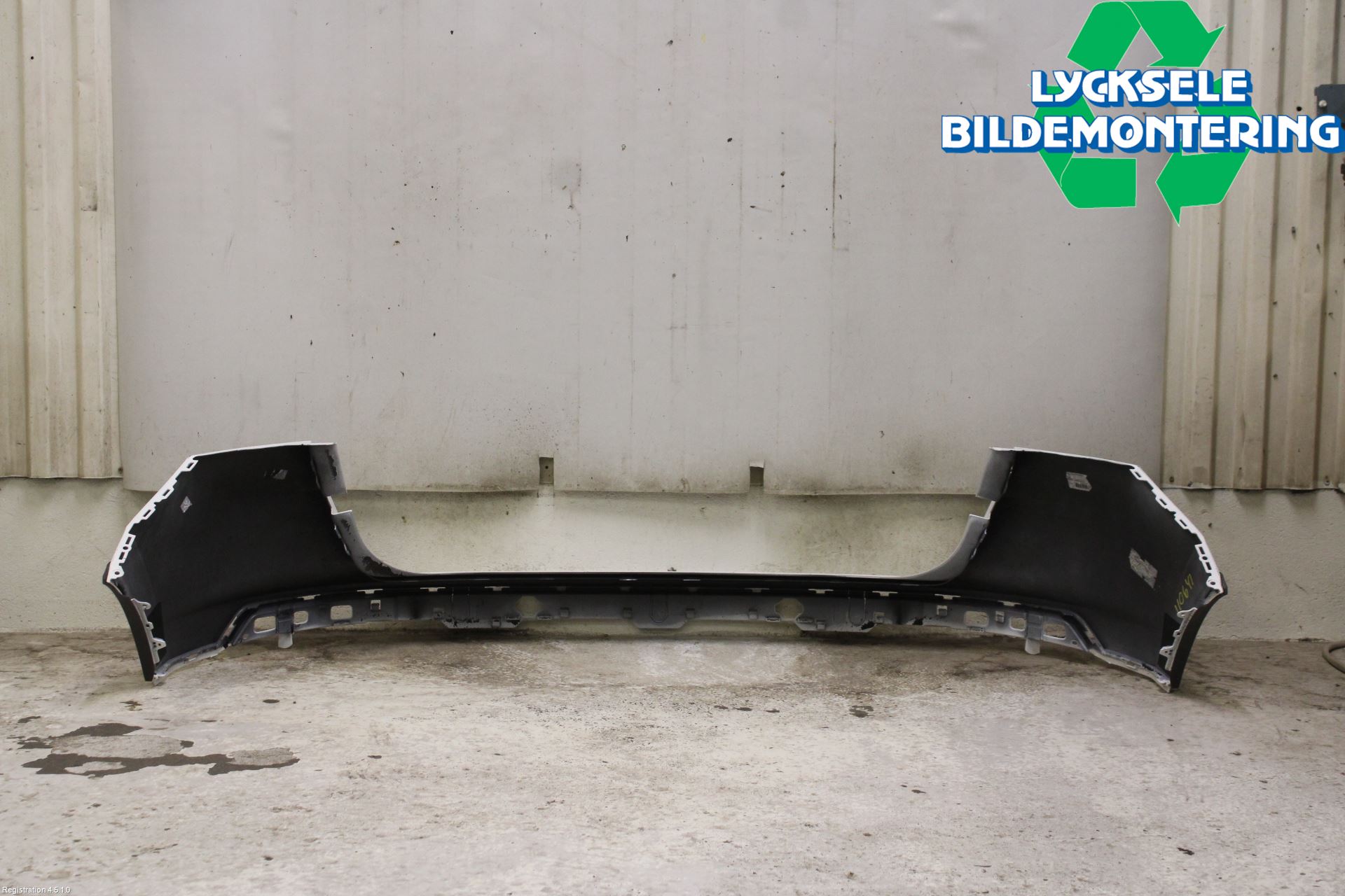 Seat ATECA 16->> Stötfångarbeklädnad Bak