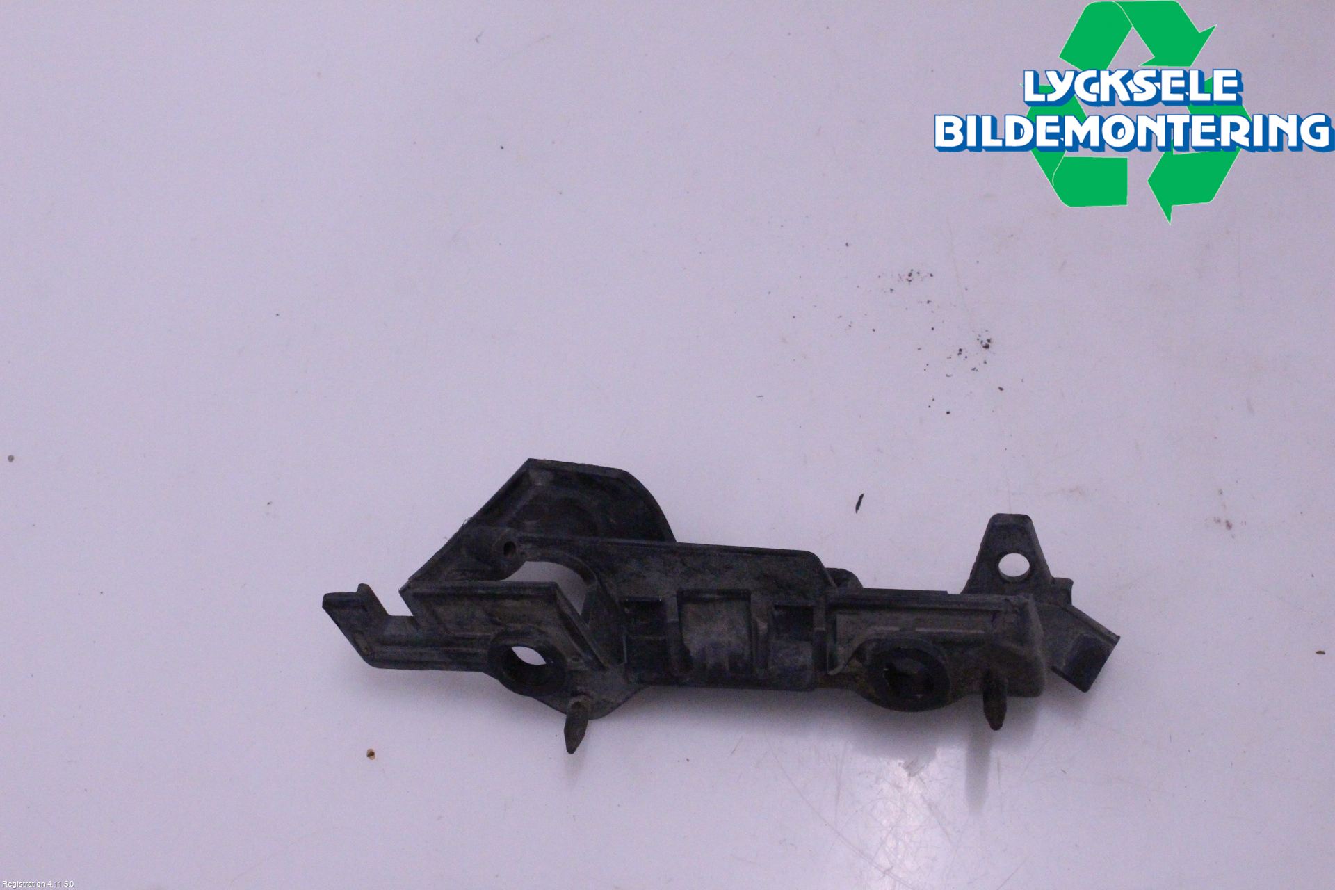 Audi A4/S4 08-11 Stötfångarfäste Fram Vä