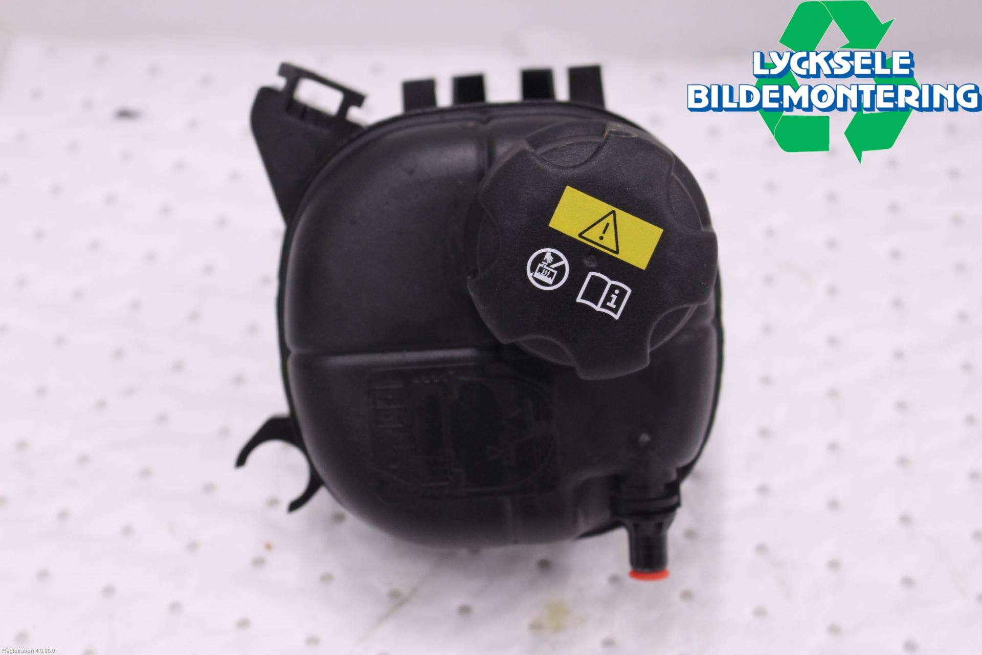 BMW 5 G30/G31/F90 17-23 Expansionstank