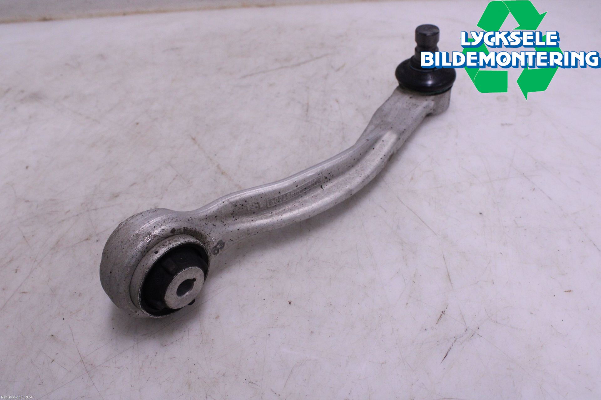 Volkswagen VW TOUAREG CR 18- Bärarm Fram Övre Vä