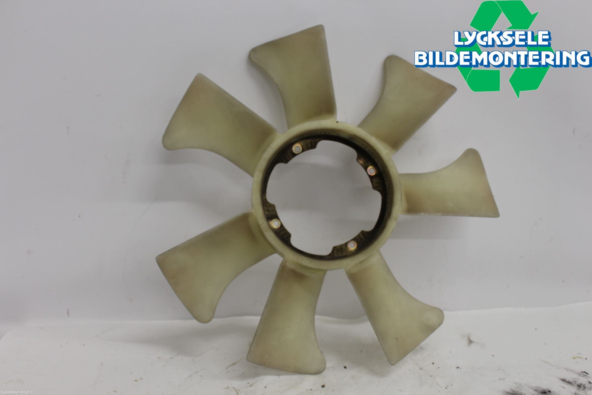 Nissan NAVARA 98-05 Kylfläkt-Vinge