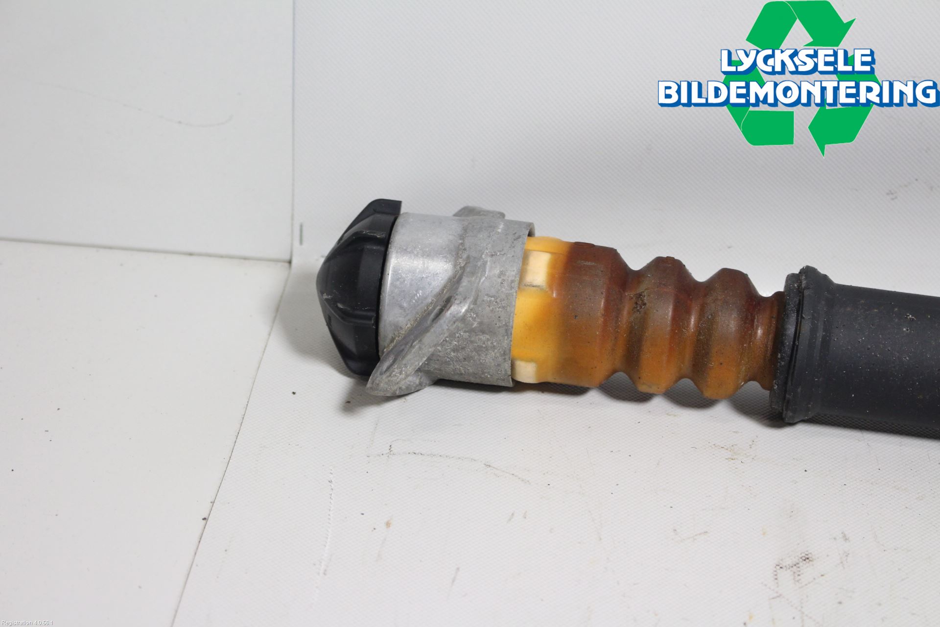 Volkswagen VW POLO 10-17 Stötdämpare Bak