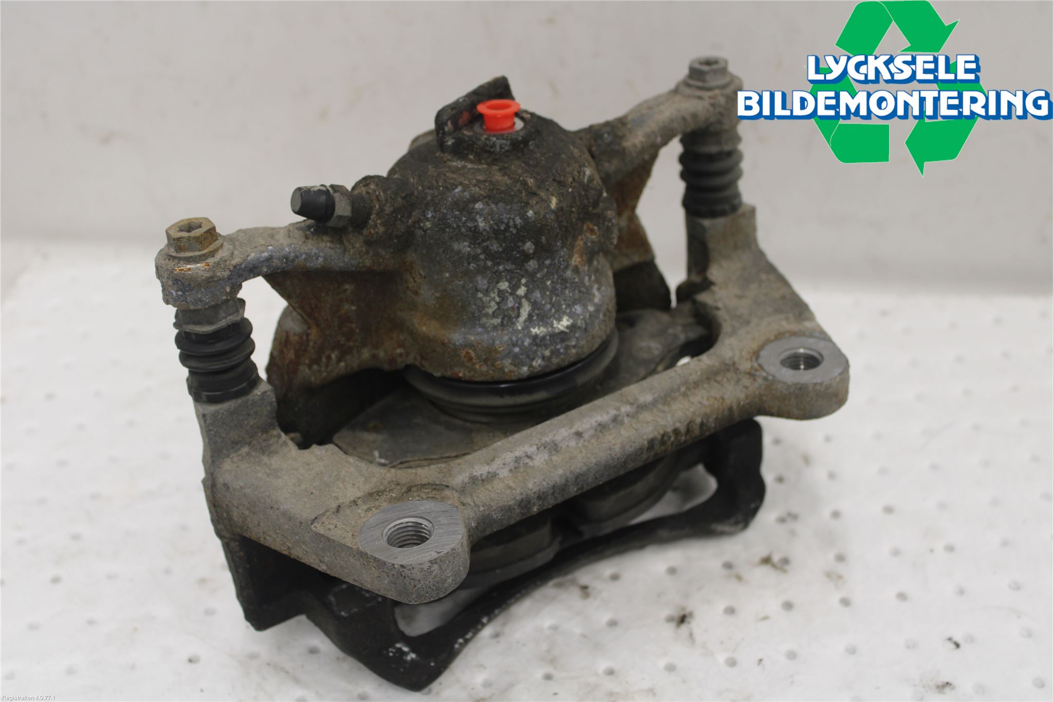 Volkswagen VW PASSAT 15-19 Bromsok Fram Vänster