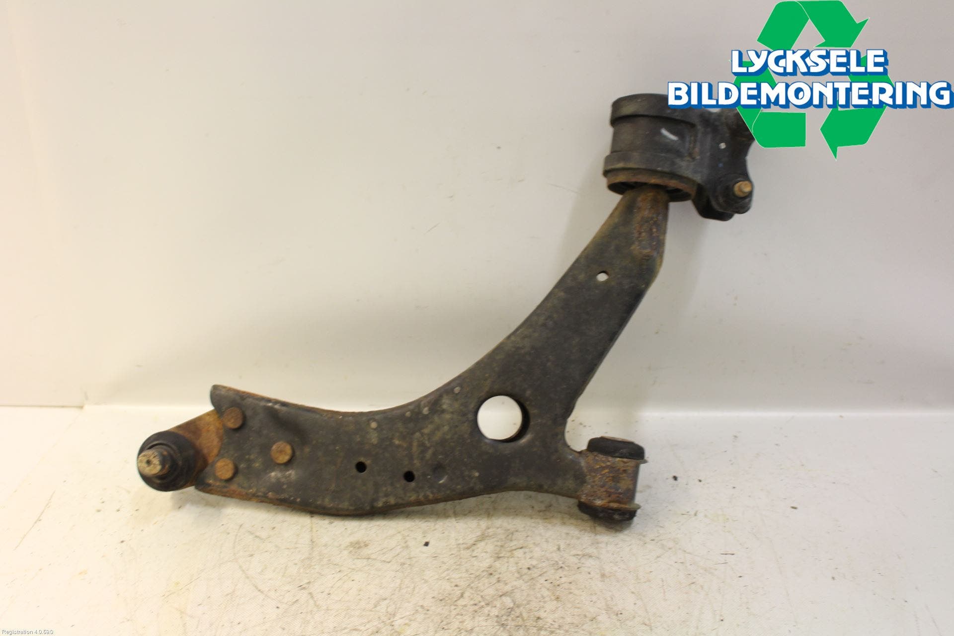 Ford KUGA 08-12 Bärarm Fram Undre Hö