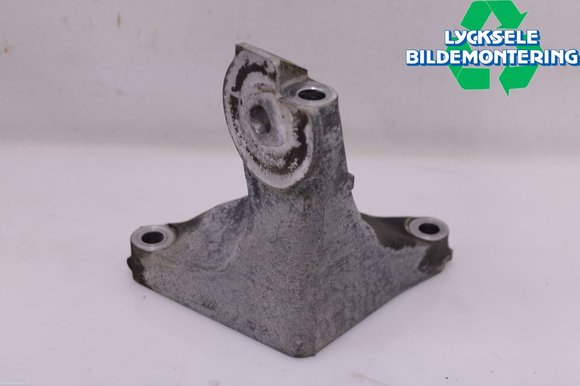 Subaru OUTBACK 15-20 Växellådsfäste