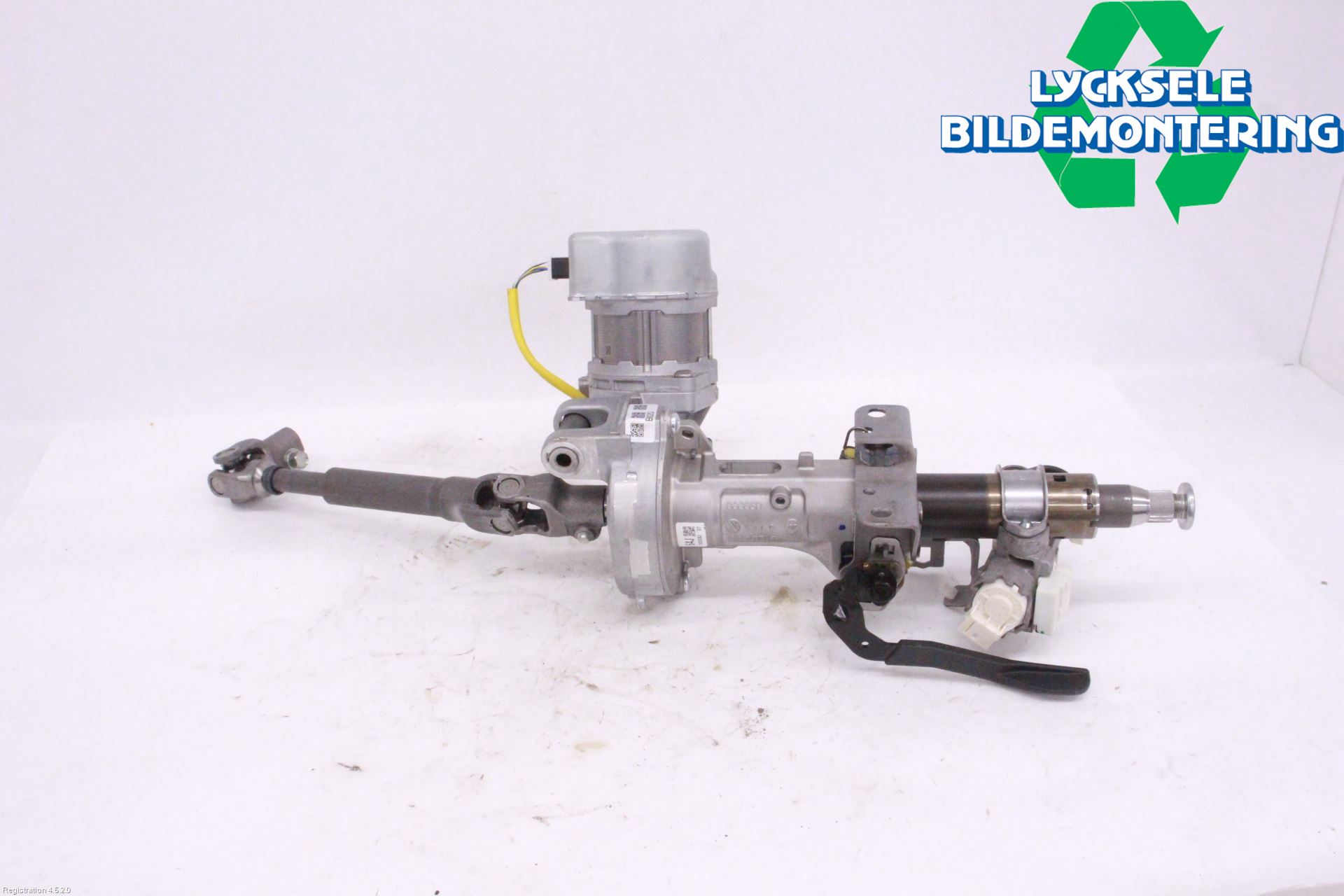 Toyota YARIS XP21 20- Rattaxelagg Med Inb Servo