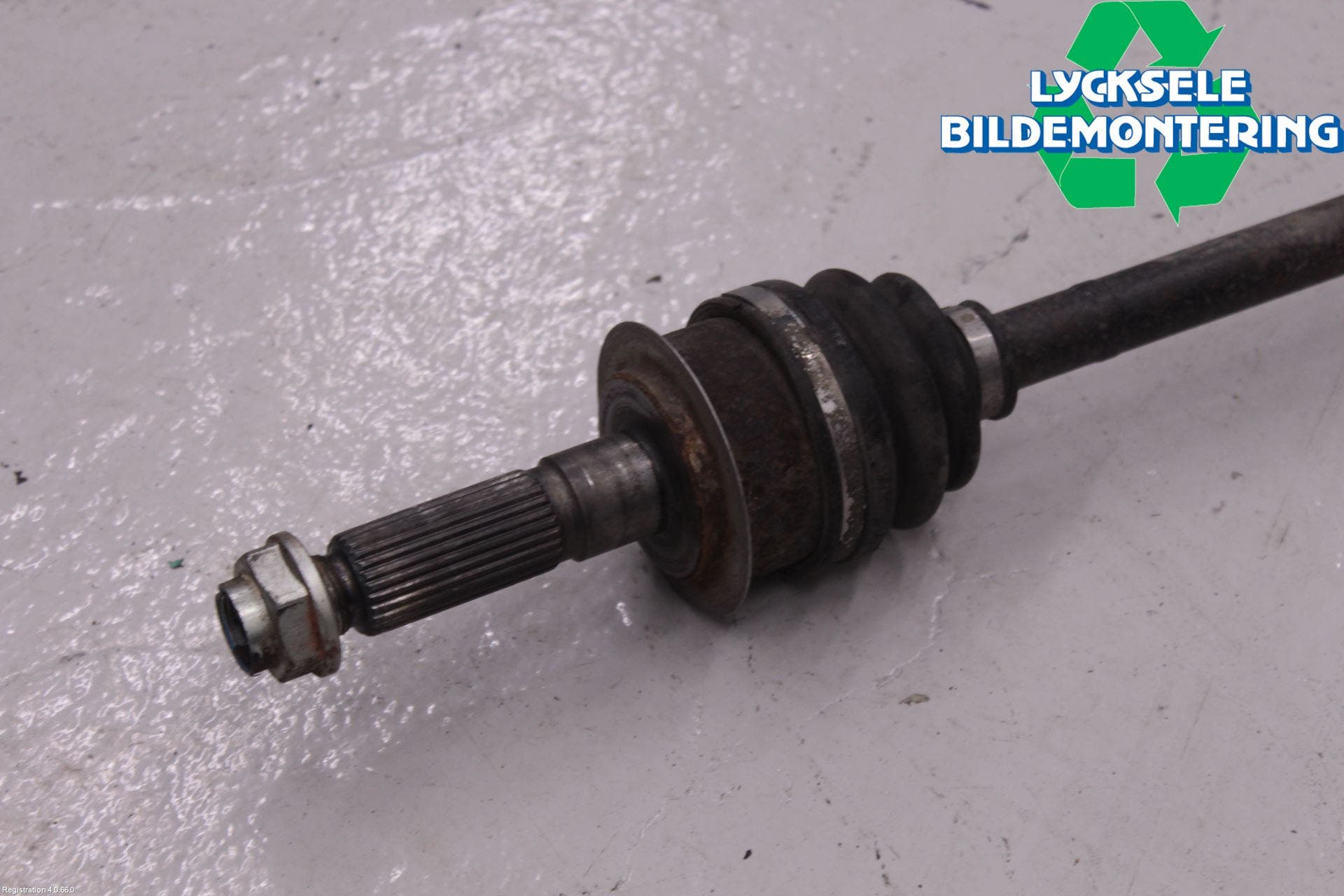 Subaru LEGACY 10-14 Drivaxel Bak Höger