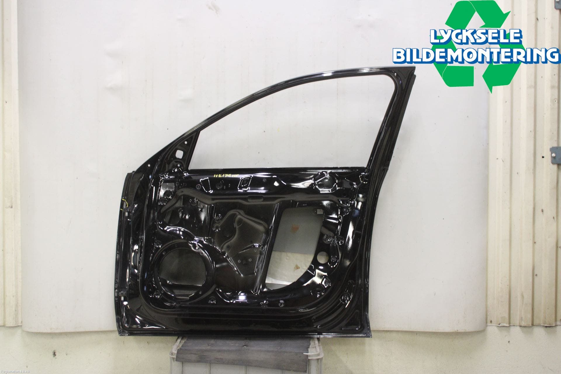 Audi A4 ALLROAD 09-16 Dörr Fram Höger