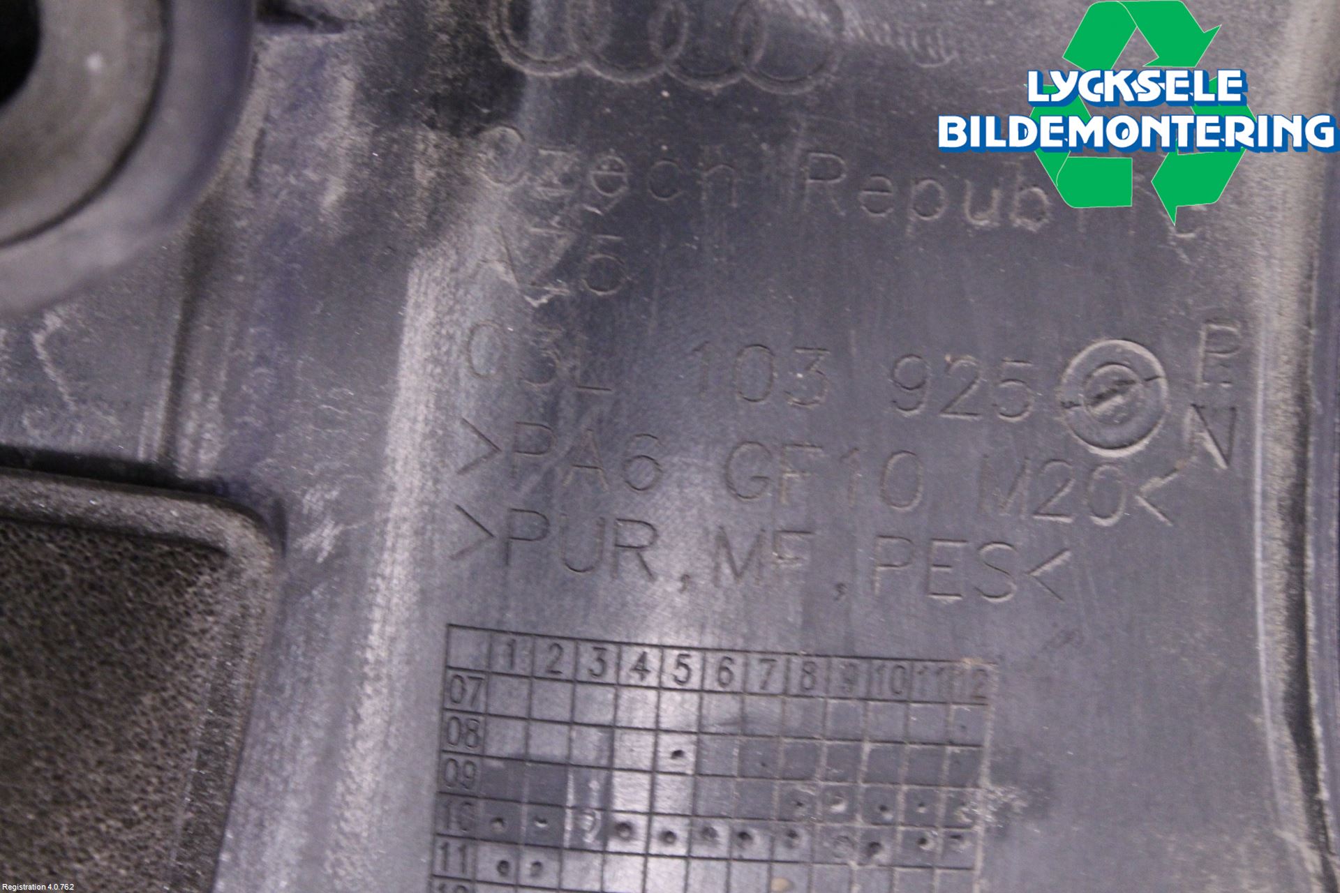 Audi A4/S4 08-11 Motorkåpa