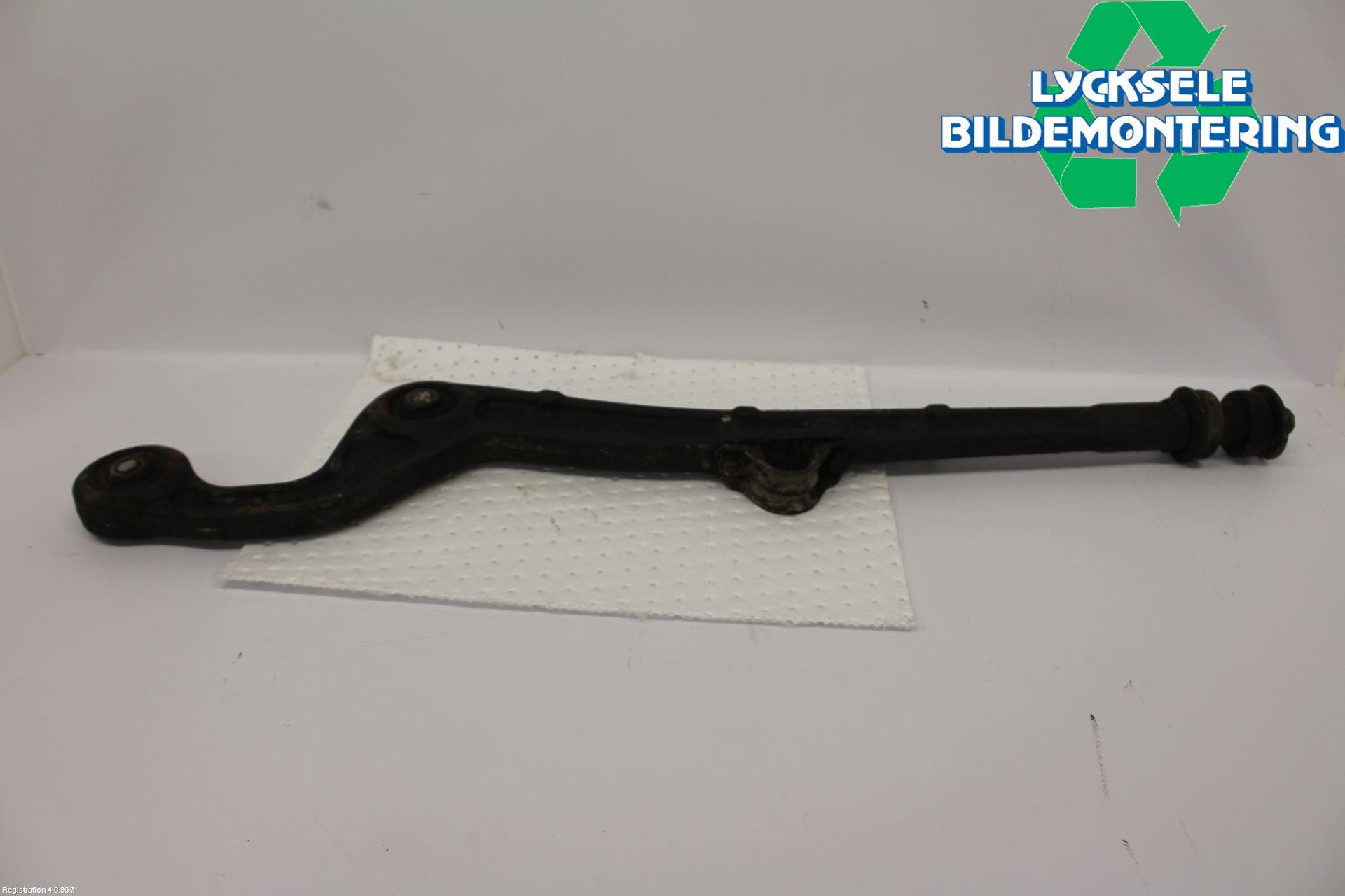 Nissan PATROL Bärarm Fram Undre Vä