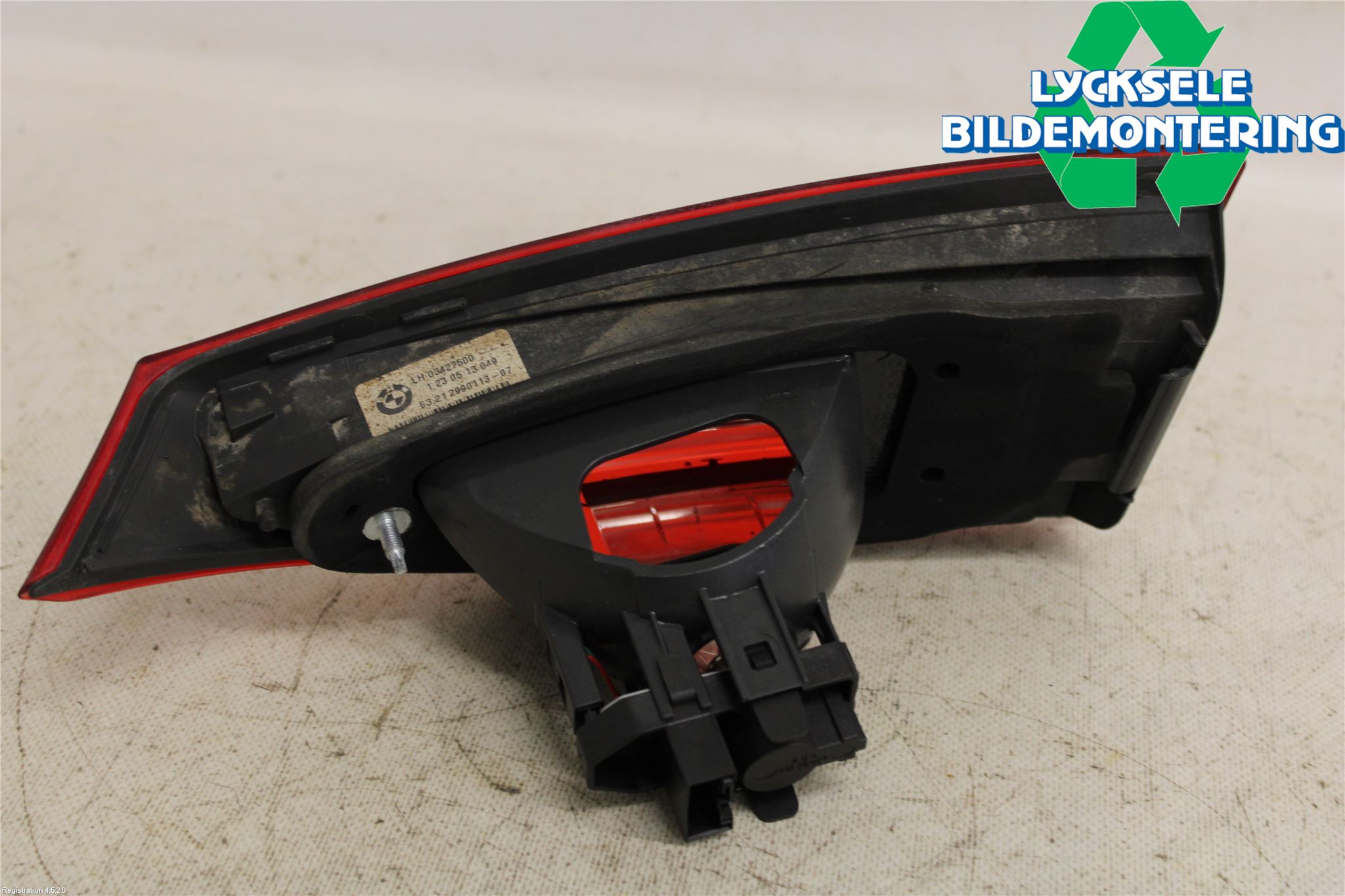 BMW X1 E84 10-15 Bakljus Lucka Vä