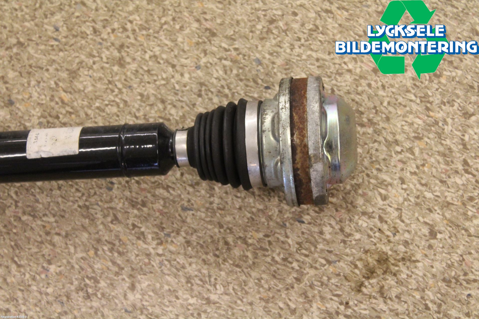 Volkswagen VW SCIROCCO 09-17 Drivaxel Fram Höger