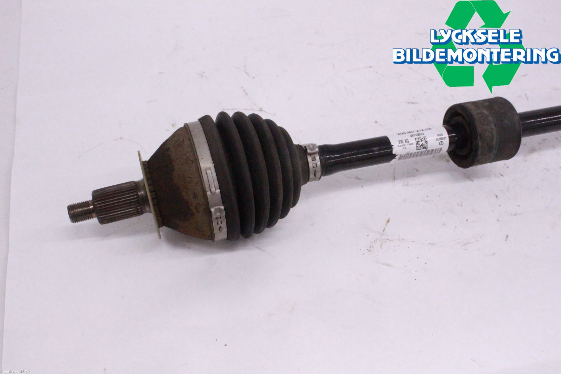 Volkswagen VW T-CROSS 19- Drivaxel Fram Höger