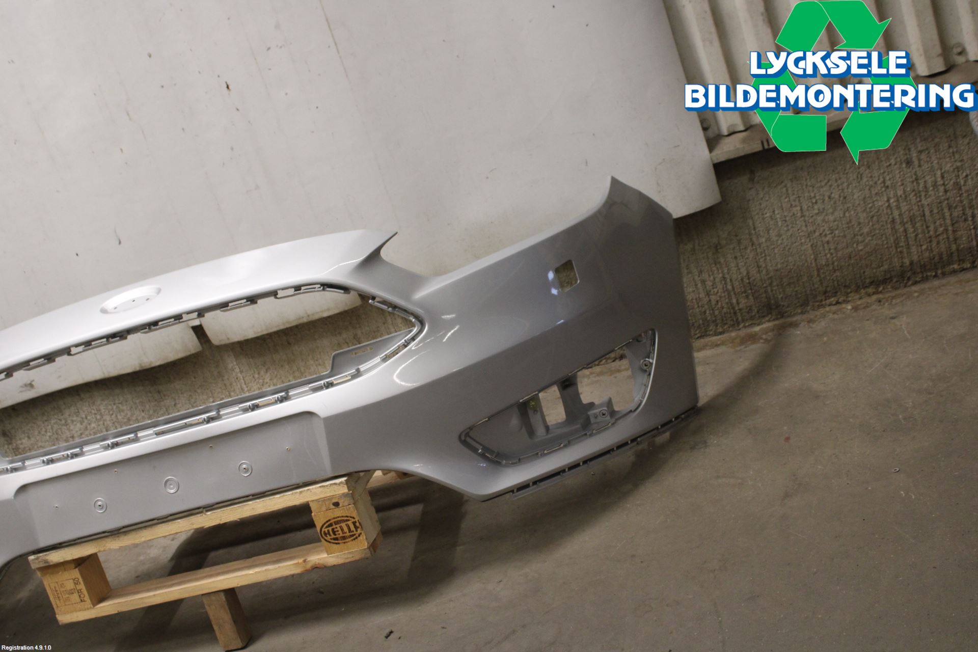 Ford FOCUS 15-18 Stötfångarbeklädnad Fram