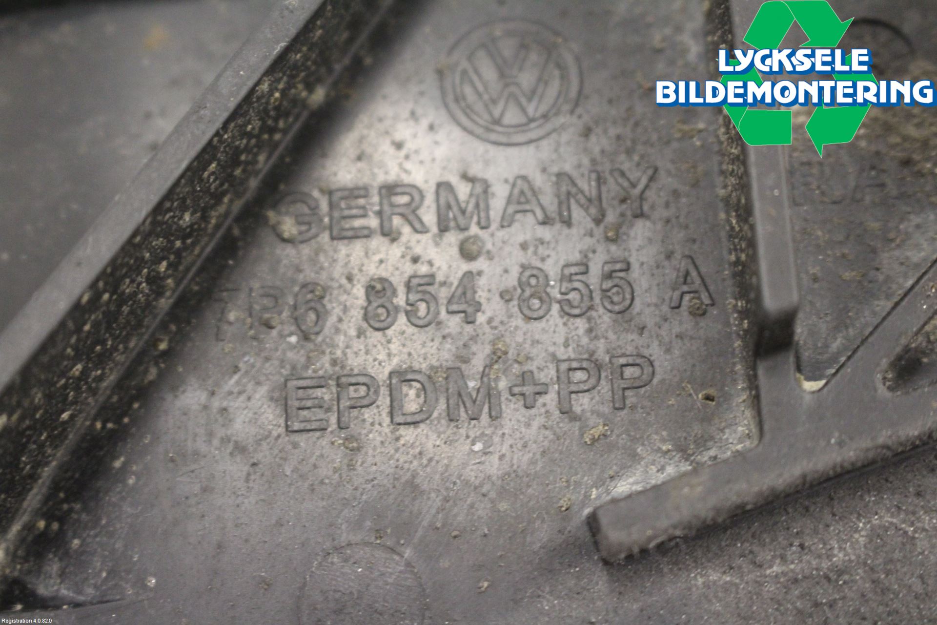 Volkswagen VW TOUAREG 7P 11-18 Stänkskydd
