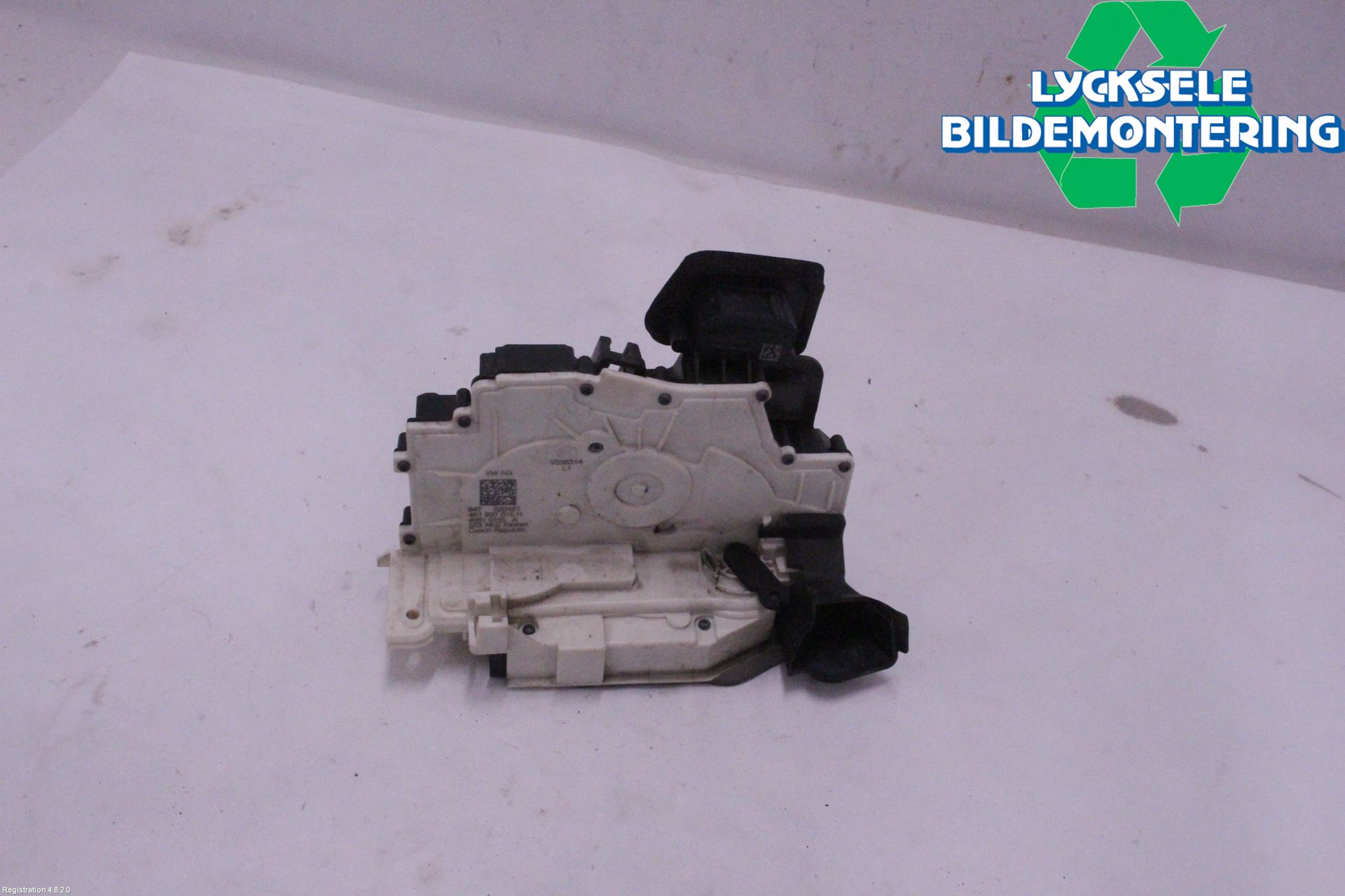 Audi A6 F2/C8 19- Låskista-Dörrlås