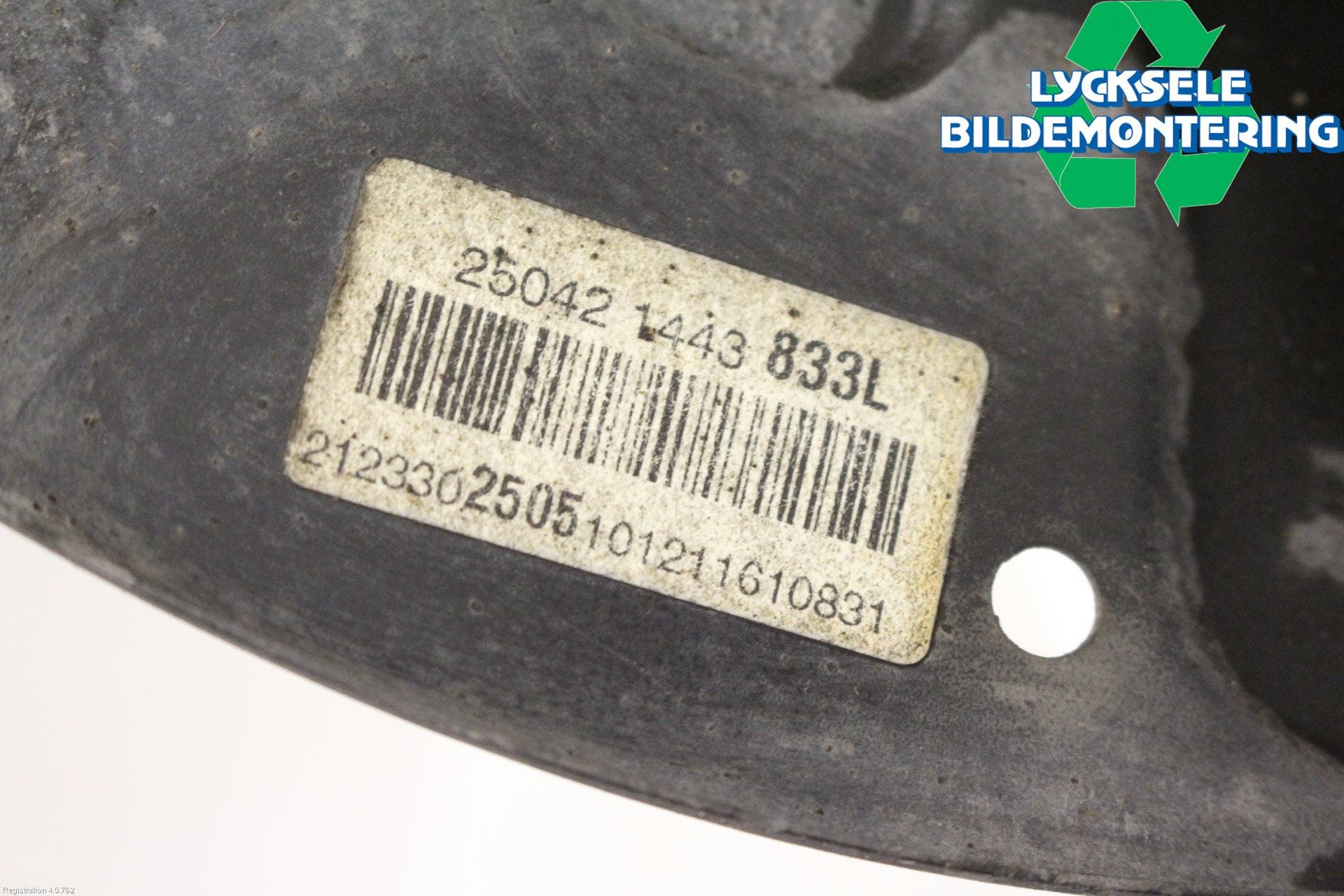 Mercedes-Benz MB E-KLASS (W212) 09-16 Styrspindel Lagerhus Vä