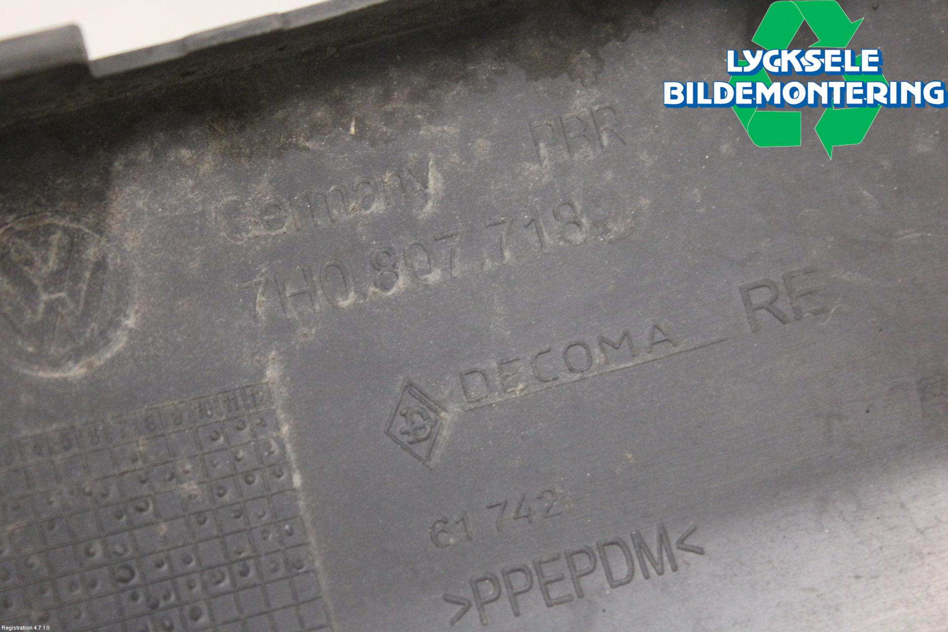 Volkswagen VW TRANSP/CARAVELLE (T5) 04-15 Stötfångarlist Fram