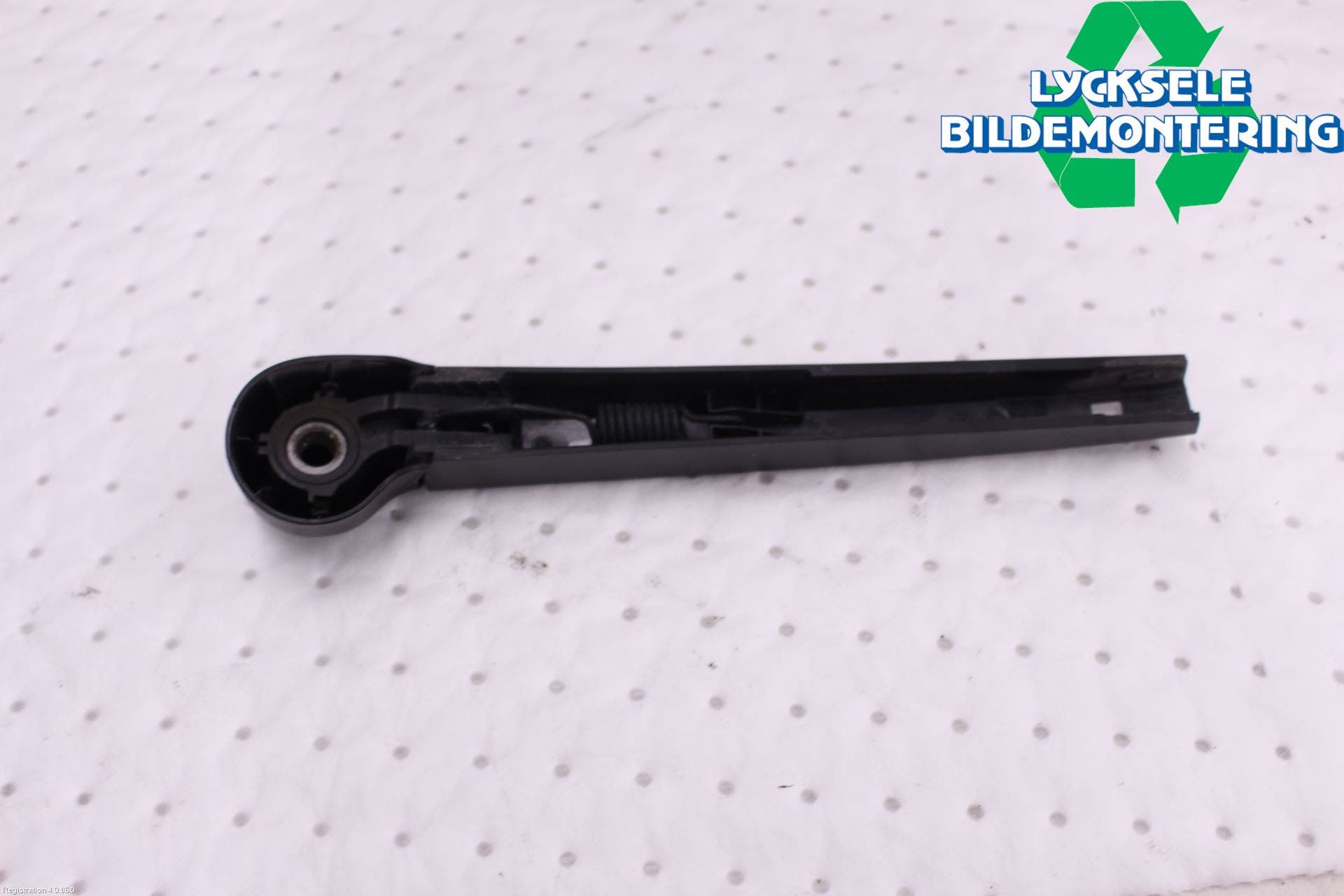 Volkswagen VW T-CROSS 19- Torkararm-Bakruta