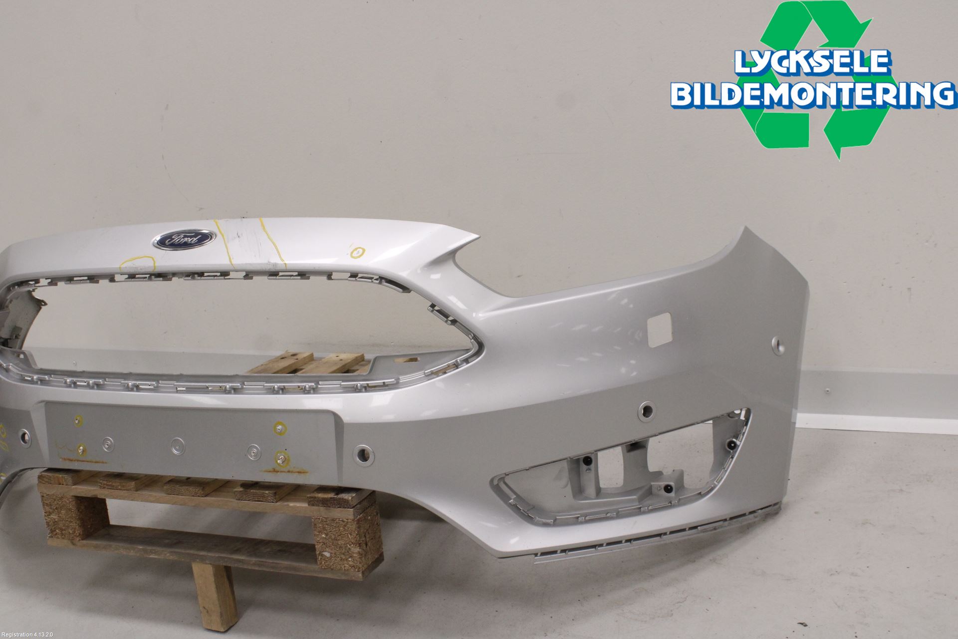 Ford FOCUS 15-18 Stötfångarbeklädnad Fram