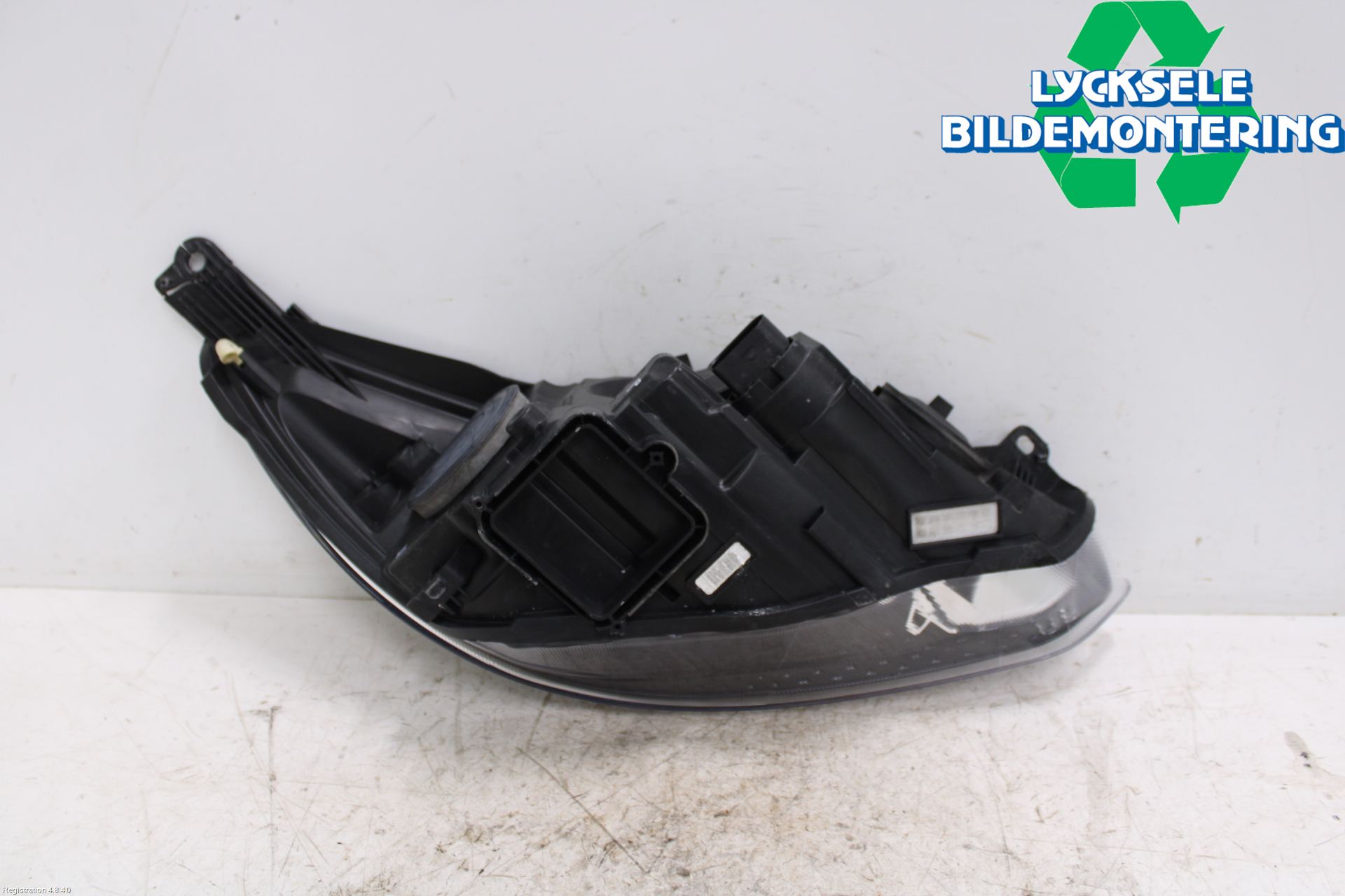 Ford FOCUS 15-18 Strålkastare Vänster