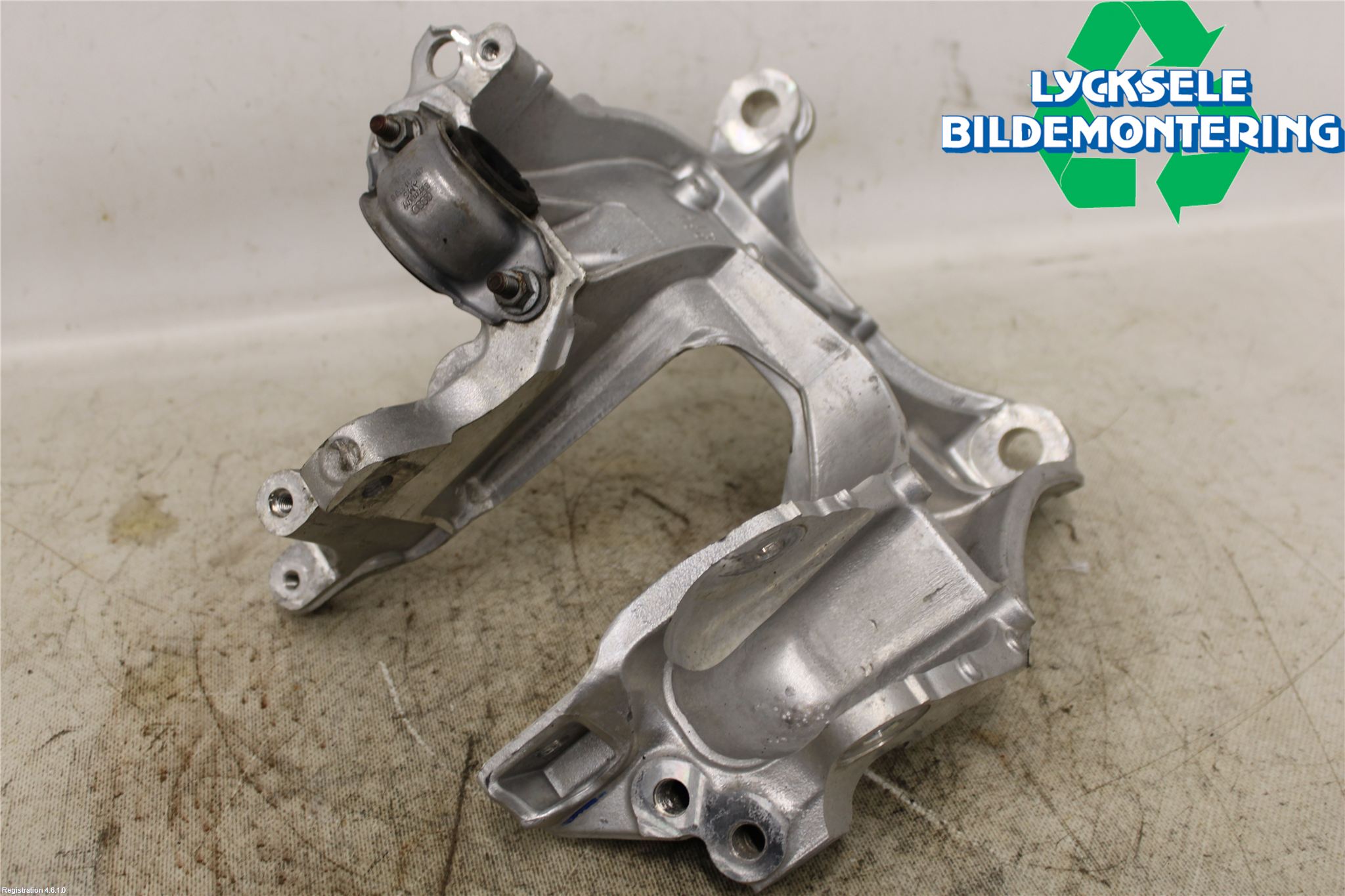 Audi A6 F2/C8 19- Framvagnsbalk